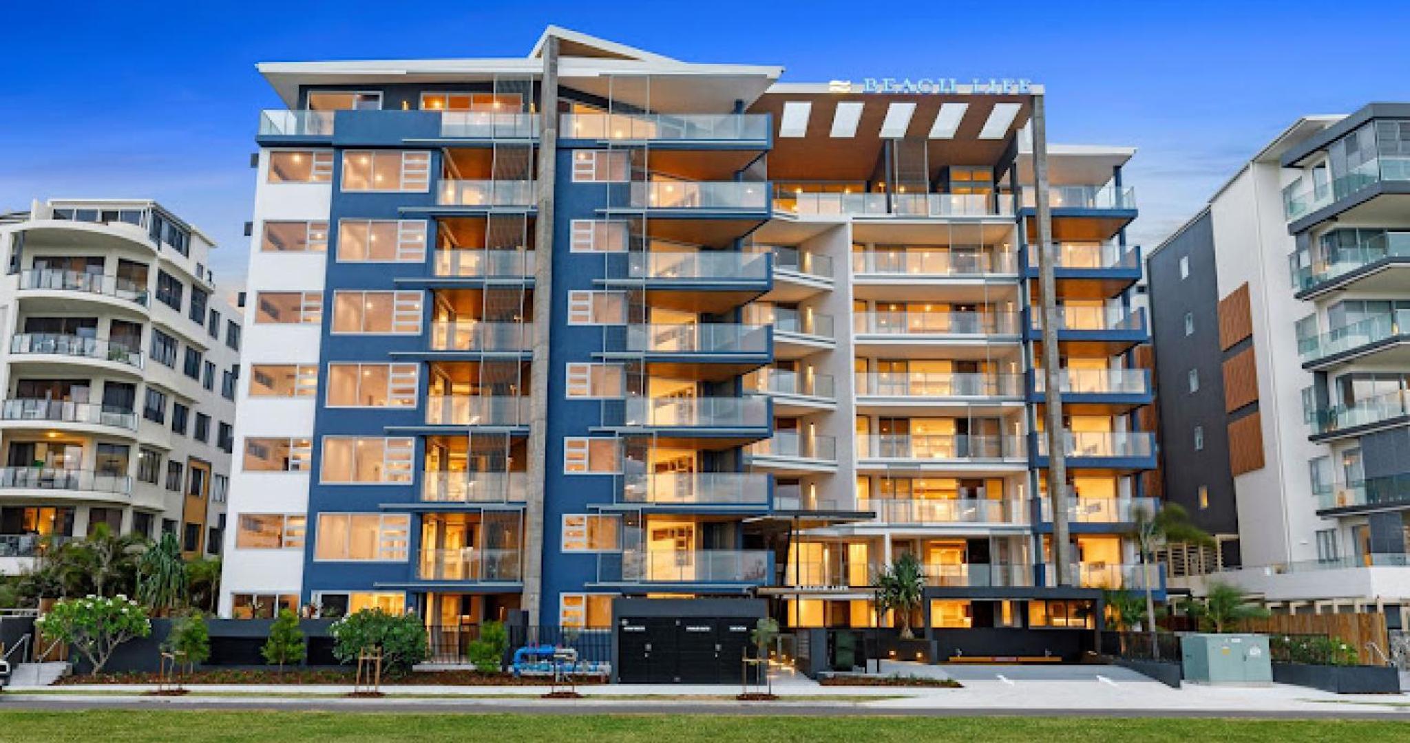 Beach Life - Luxe beachfront Apt