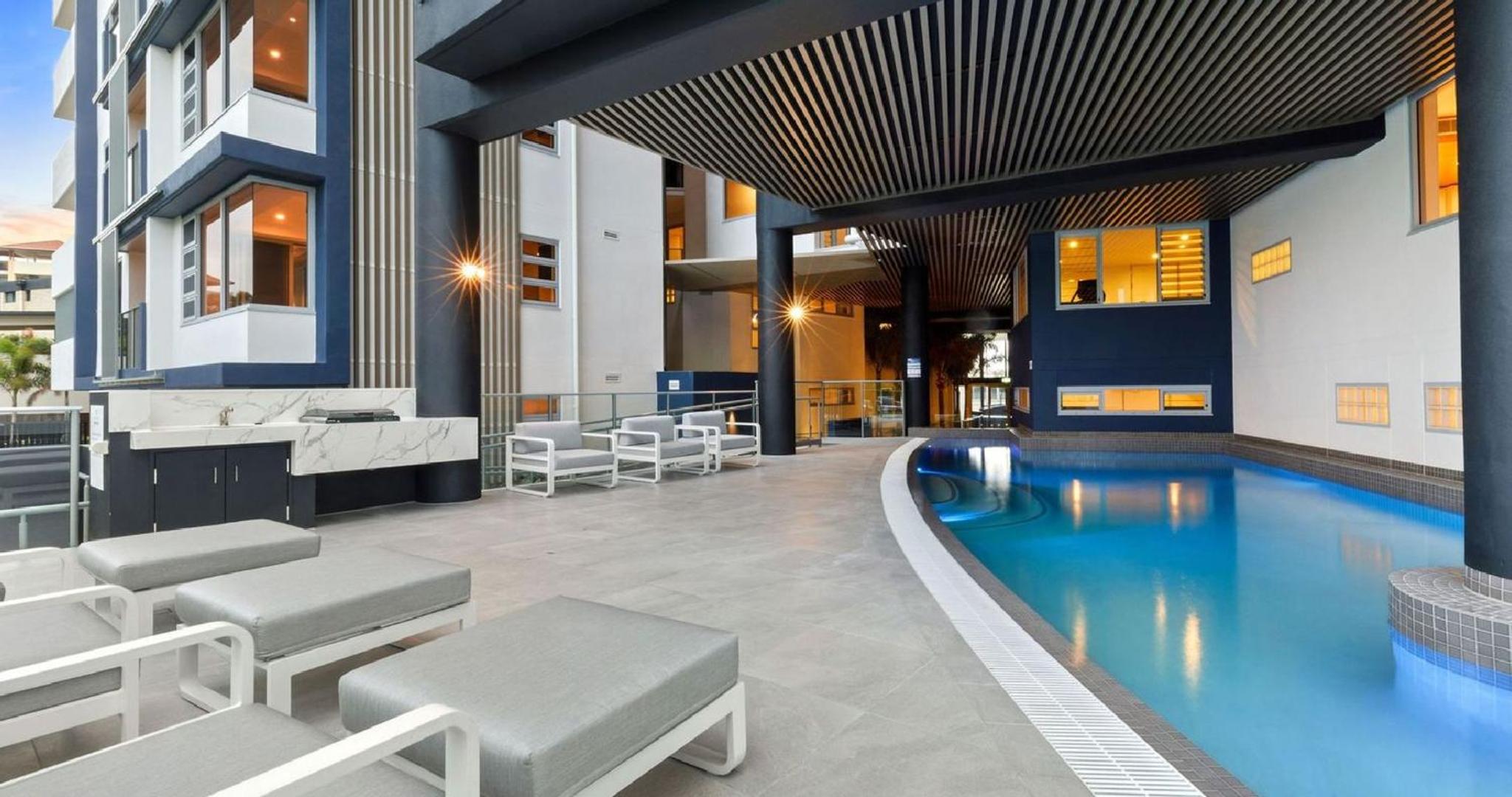 Beach Life - Luxe beachfront Apt