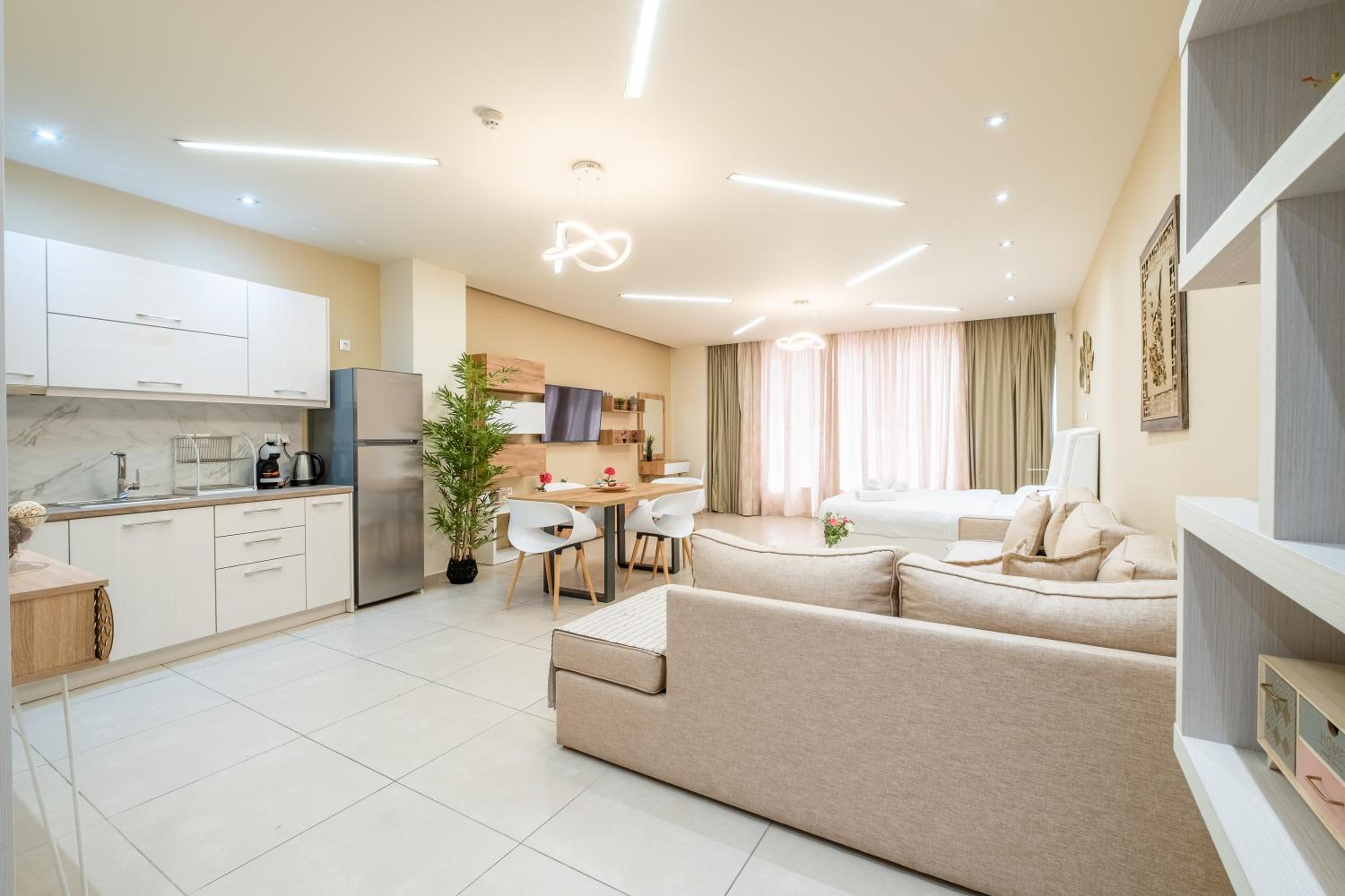 Amazing Apartments @ Monastiraki Subway Station