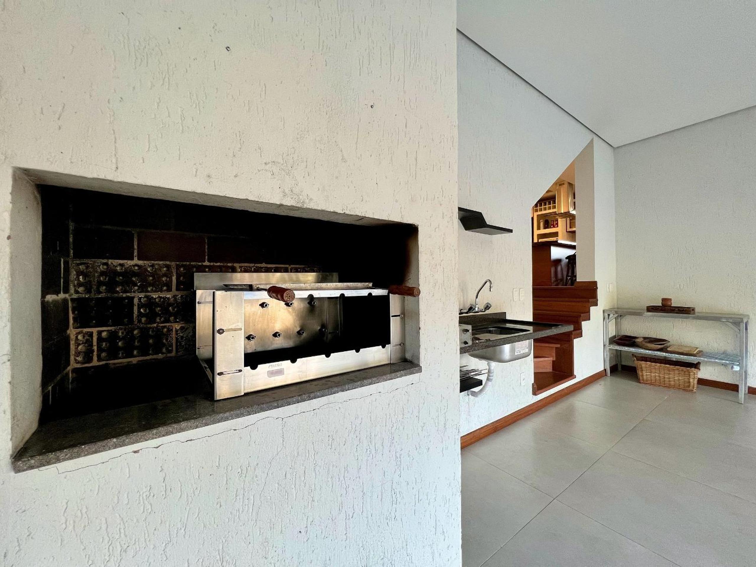Casa Vale das Colinas 5 dorm by Achei Gramado