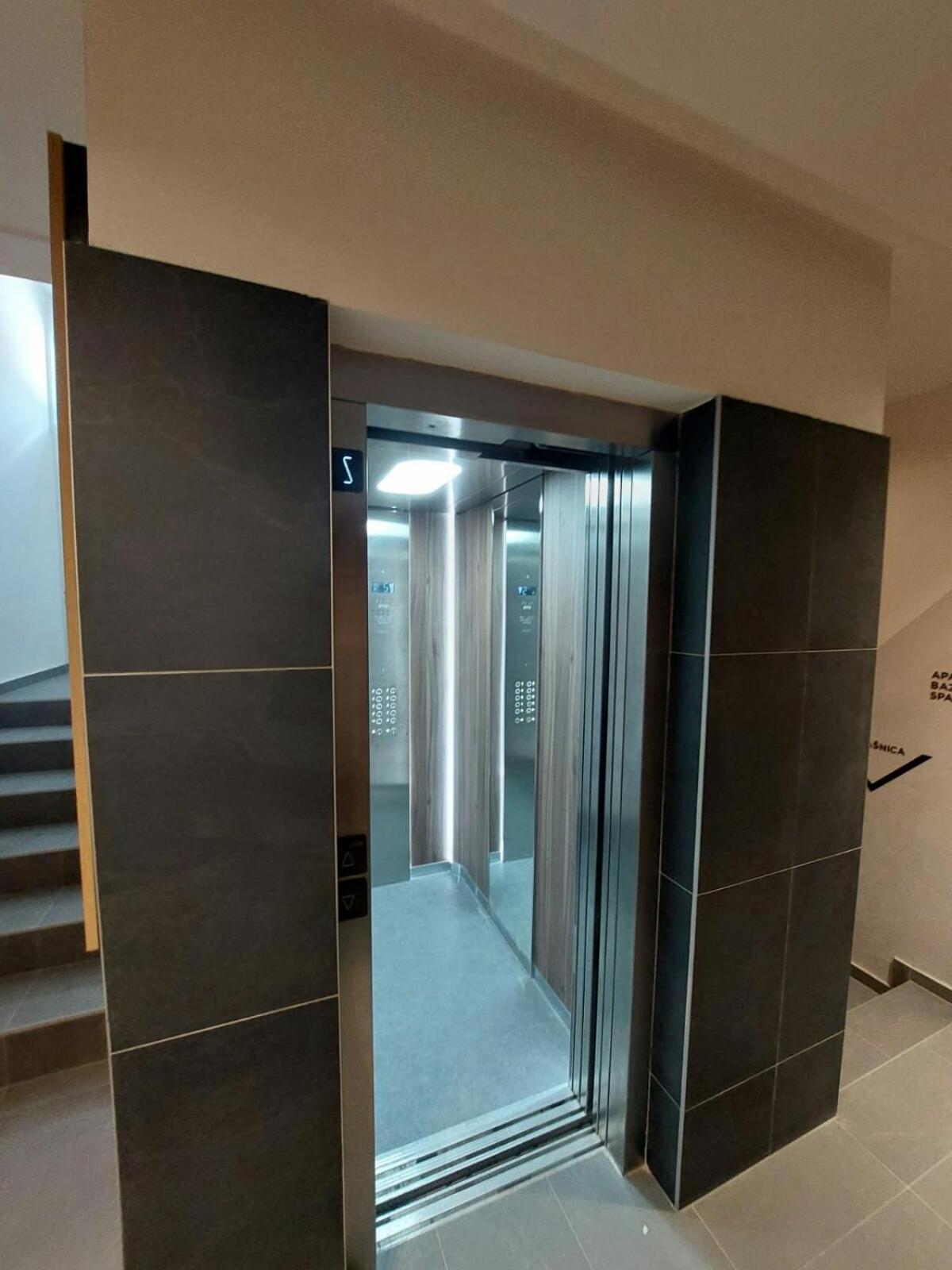 Apartman LUX SREBRNI VRHOVI view 2