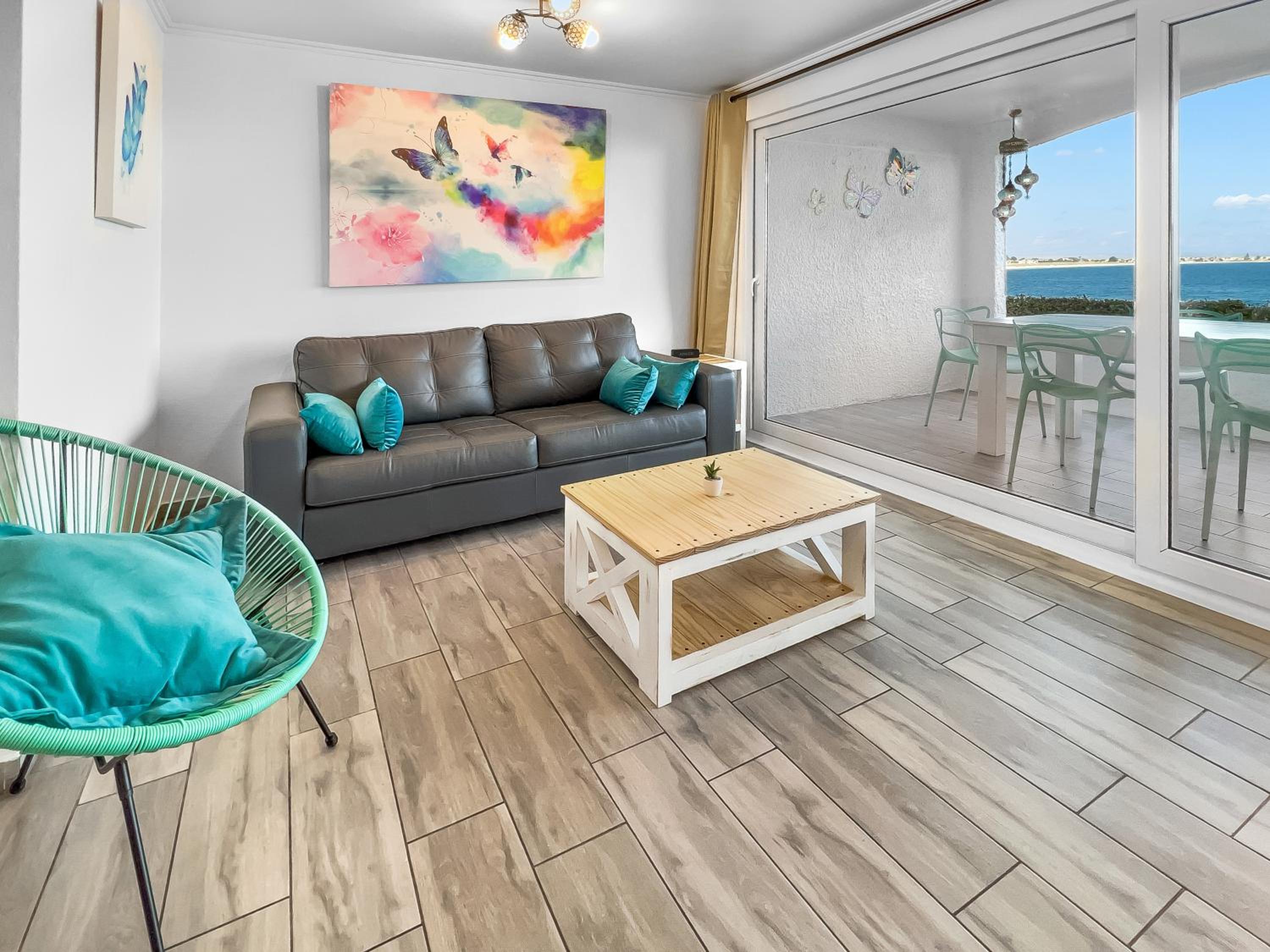 *1era Línea 1er Piso* Jardín, Playa, Piscinas 6p