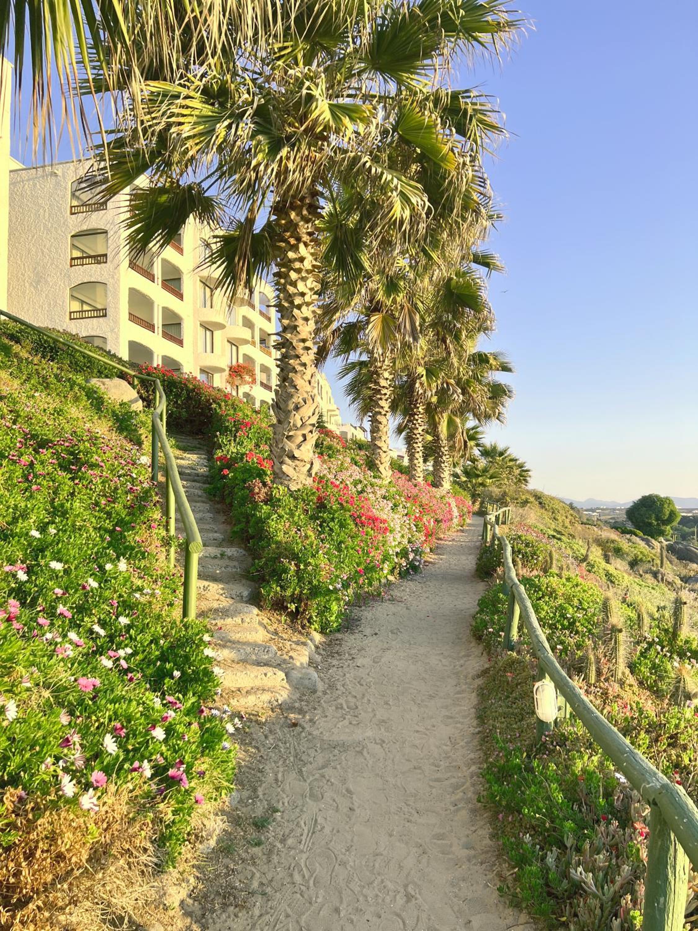 *1era Línea 1er Piso* Jardín, Playa, Piscinas 6p