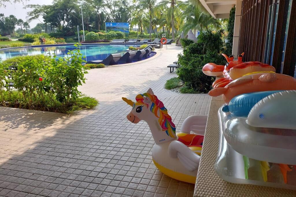 2 Room Forest City Villa near Golf Resort w Netflix