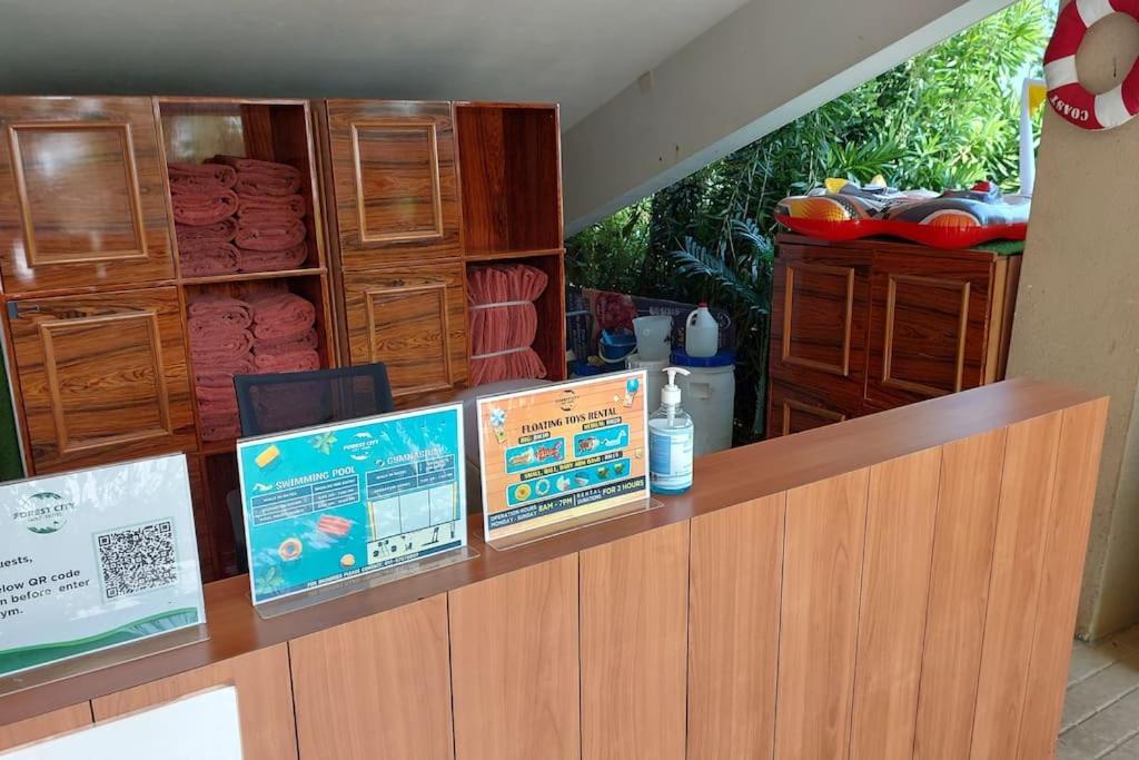 3 Room ForestCity Villa near Golf Course w Netflix