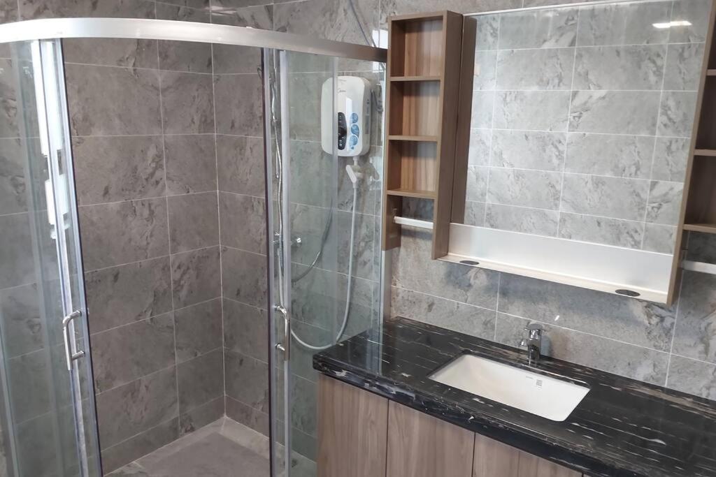 3 Room ForestCity Villa near Golf Course w Netflix