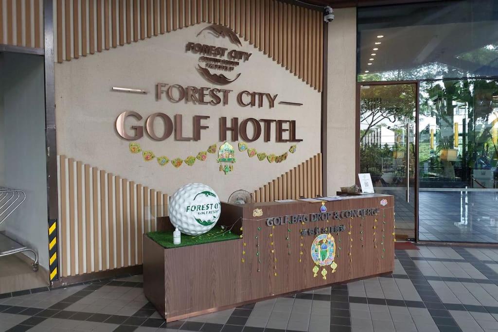 3 Room ForestCity Villa near Golf Course w Netflix