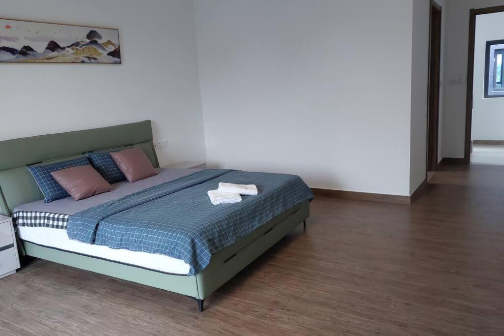 3 Room ForestCity Villa near Golf Course w Netflix