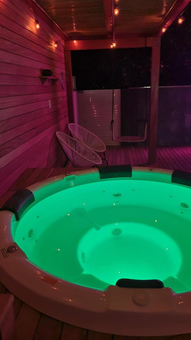 Casa 4 quartos com Piscina e Jacuzzi em Jurerê