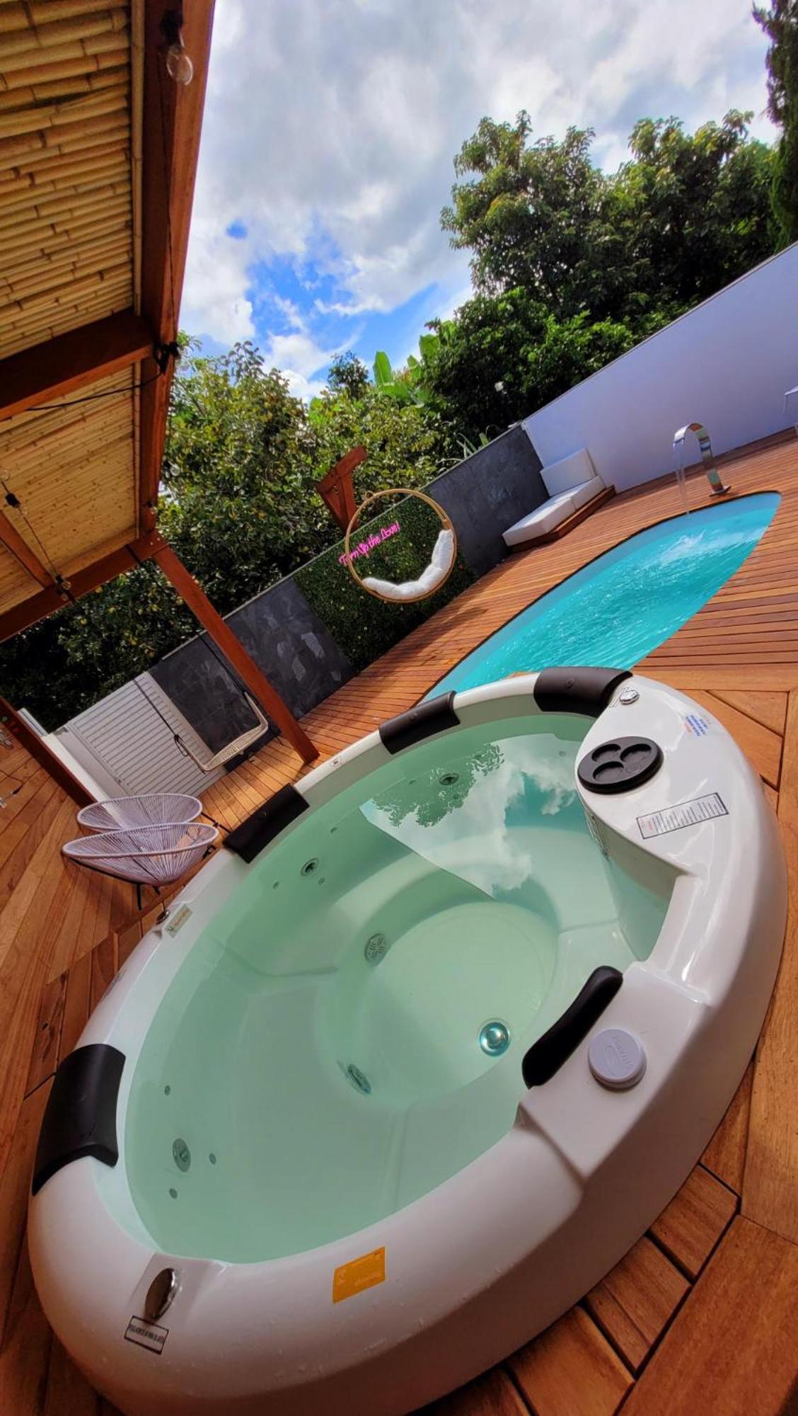 Casa 4 quartos com Piscina e Jacuzzi em Jurerê