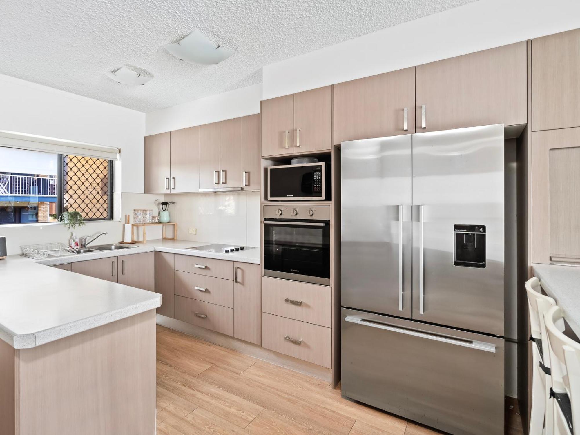 Pacific Breeze - Hosted by Burleigh Letting