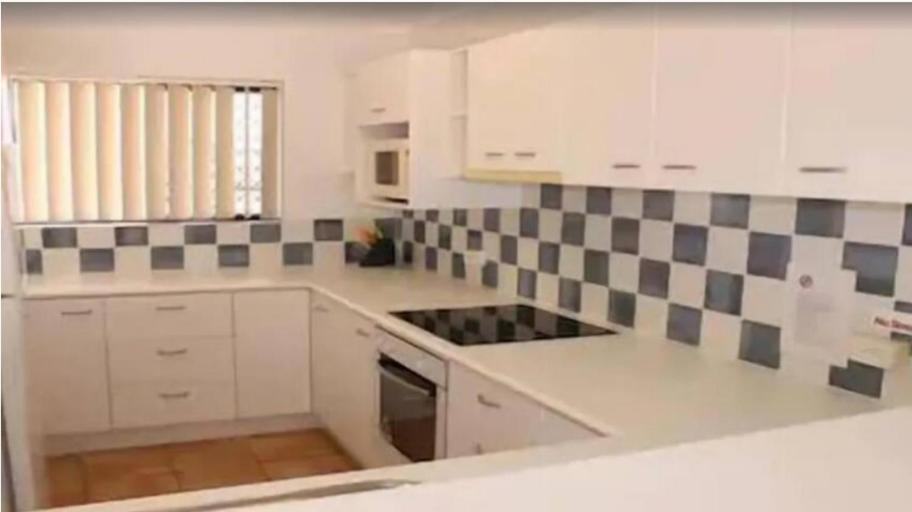 Pacific Breeze - Hosted by Burleigh Letting