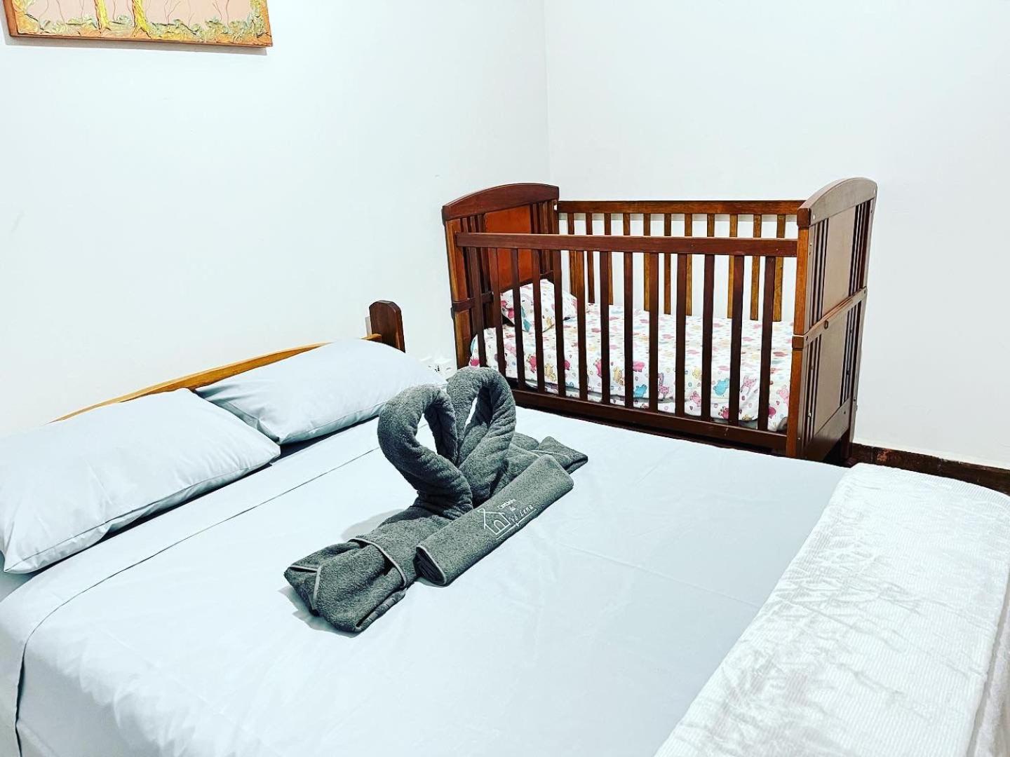 Cantinho da Vó Lena Casa Familiar com 4 Suítes, Piscina e Lazer em Lindóia