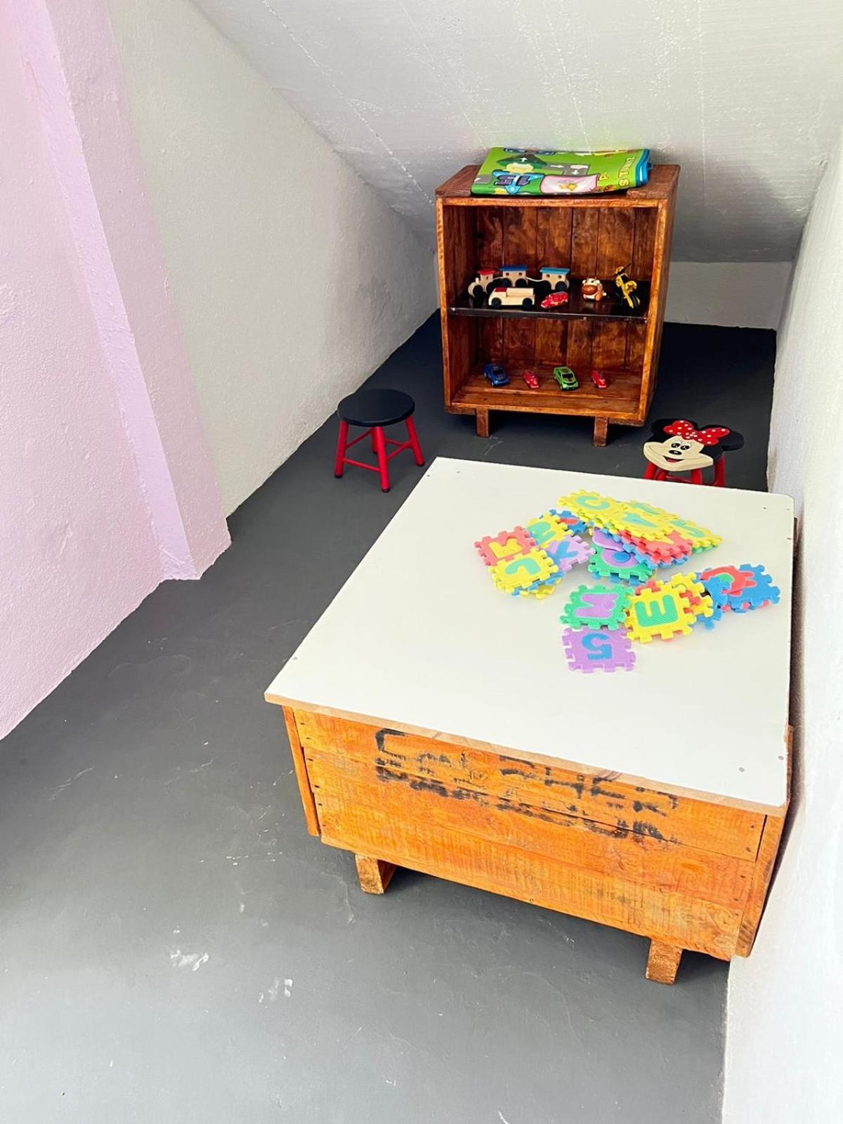 Cantinho da Vó Lena Casa Familiar com 4 Suítes, Piscina e Lazer em Lindóia