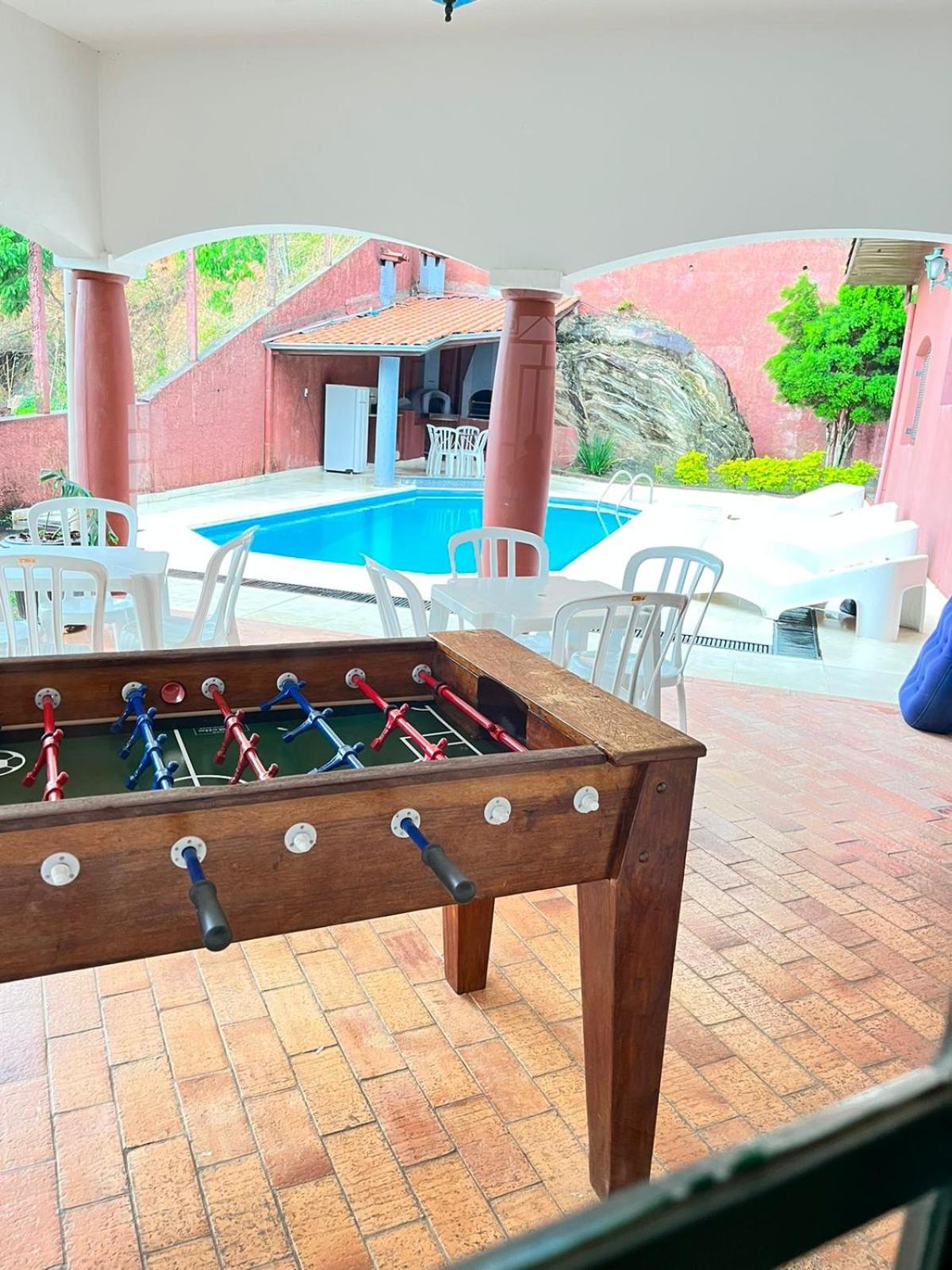 Cantinho da Vó Lena Casa Familiar com 4 Suítes, Piscina e Lazer em Lindóia