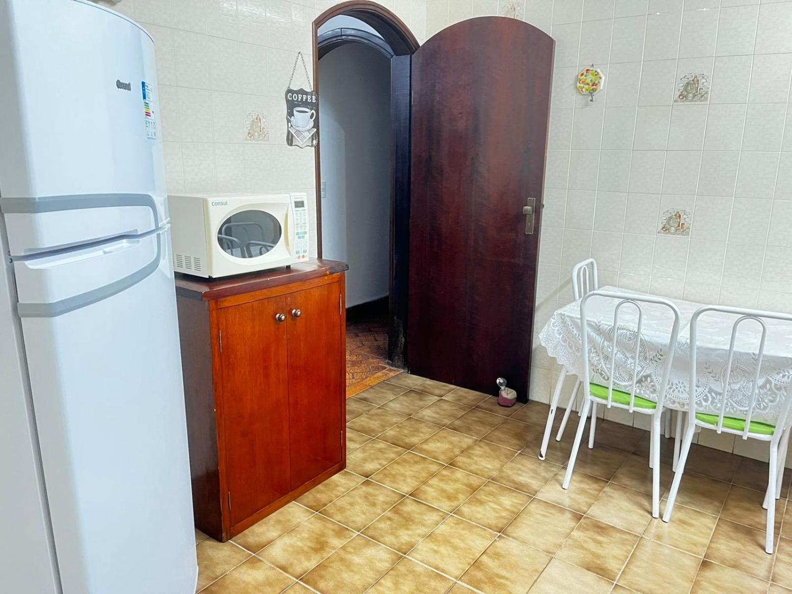 Cantinho da Vó Lena Casa Familiar com 4 Suítes, Piscina e Lazer em Lindóia