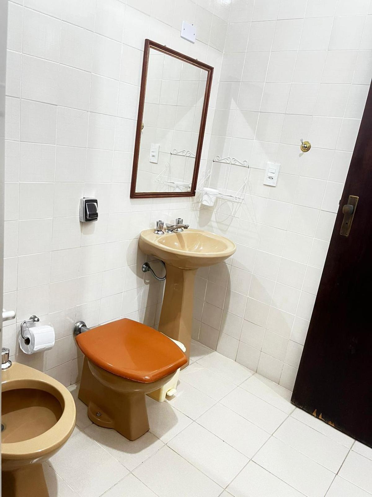 Cantinho da Vó Lena Casa Familiar com 4 Suítes, Piscina e Lazer em Lindóia