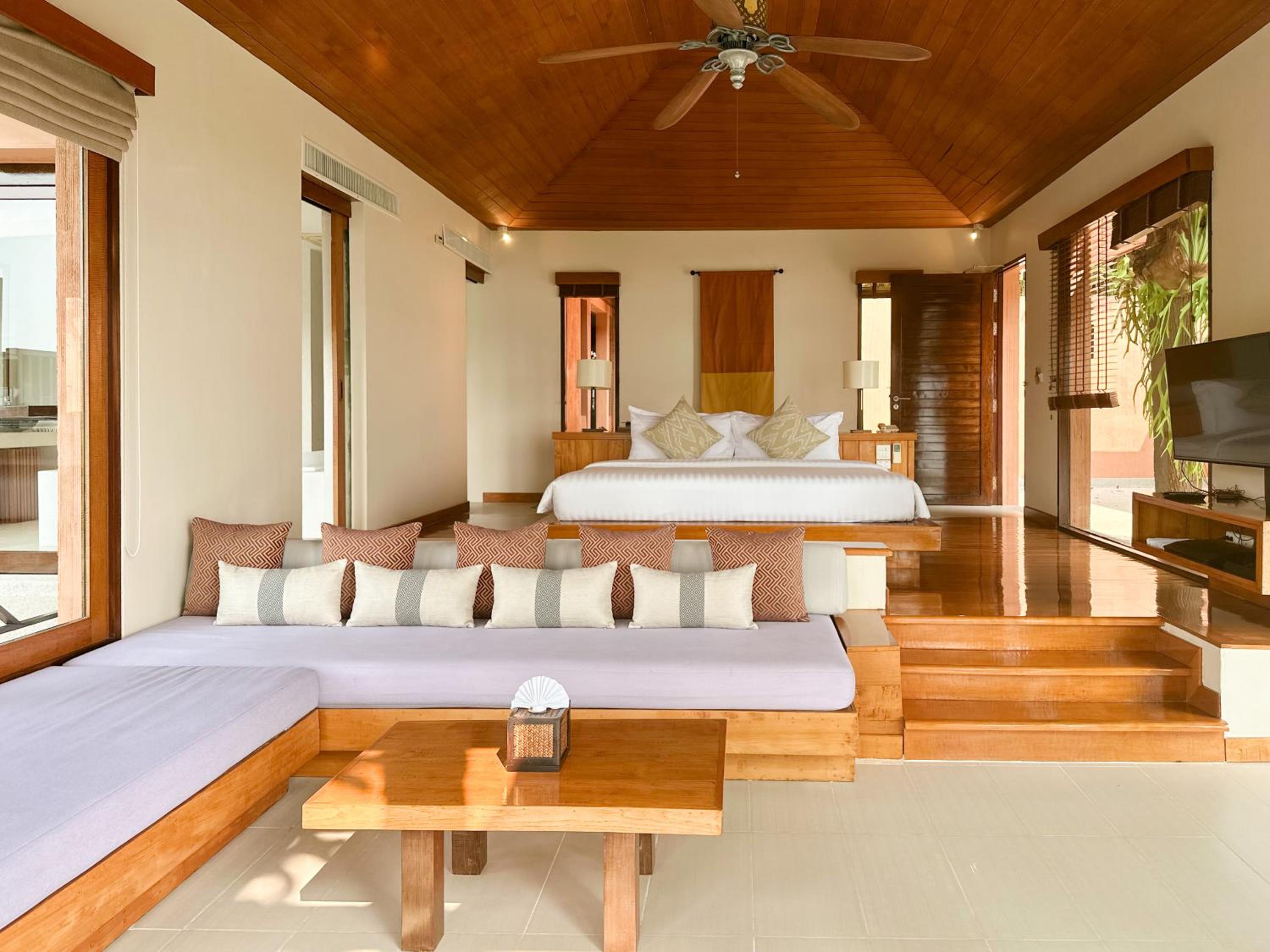 Korsiri Pool Villas