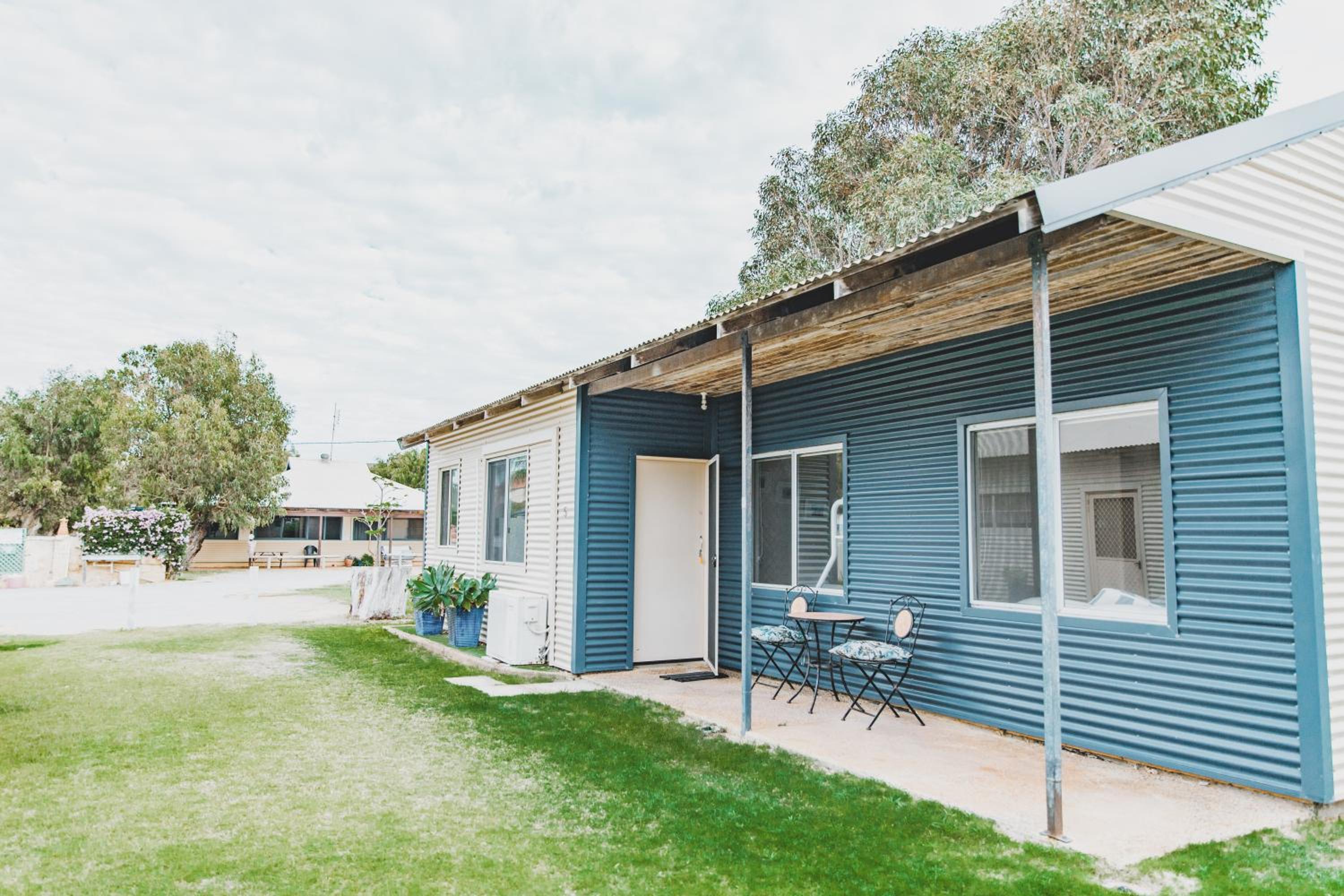Dongara Hotel Motel