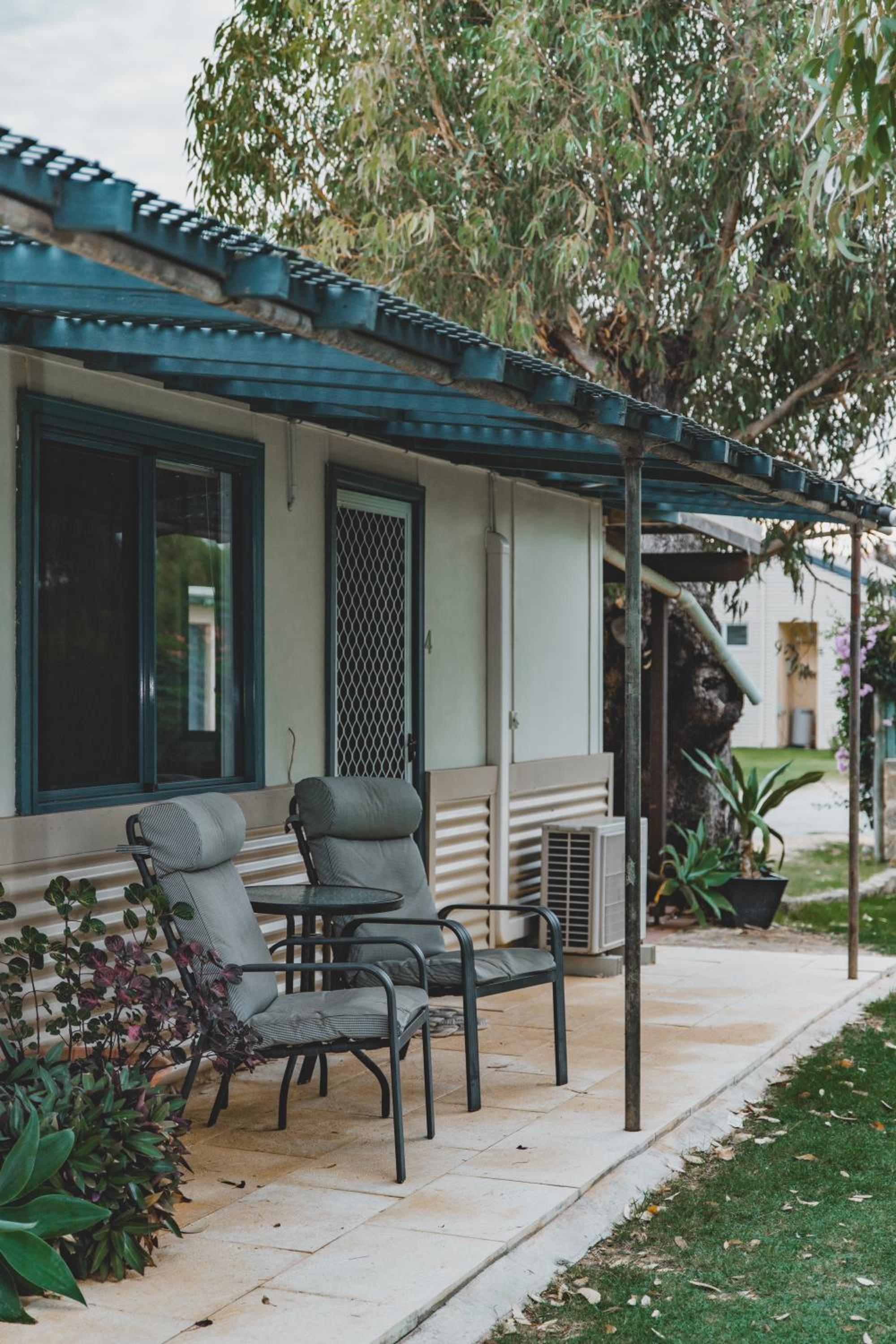Dongara Hotel Motel