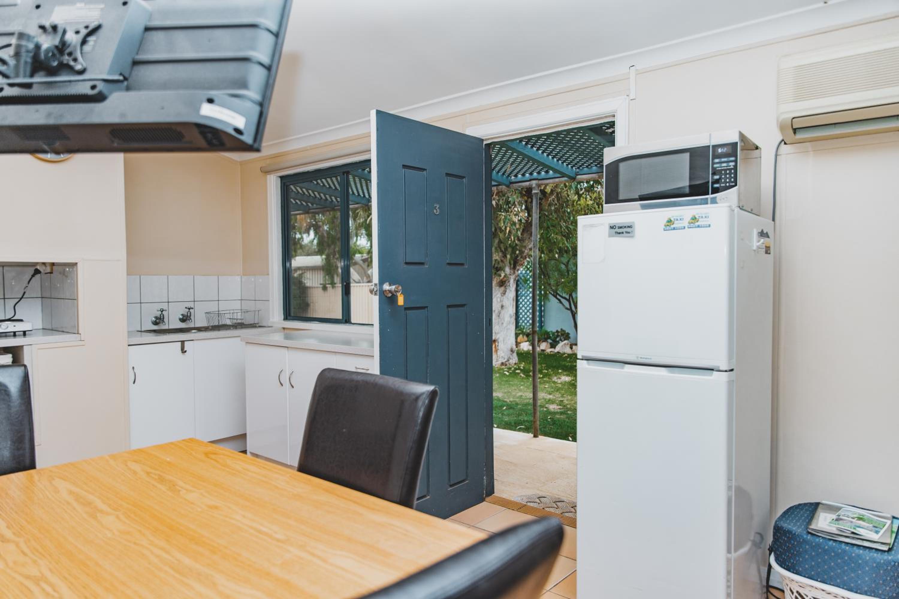 Dongara Hotel Motel