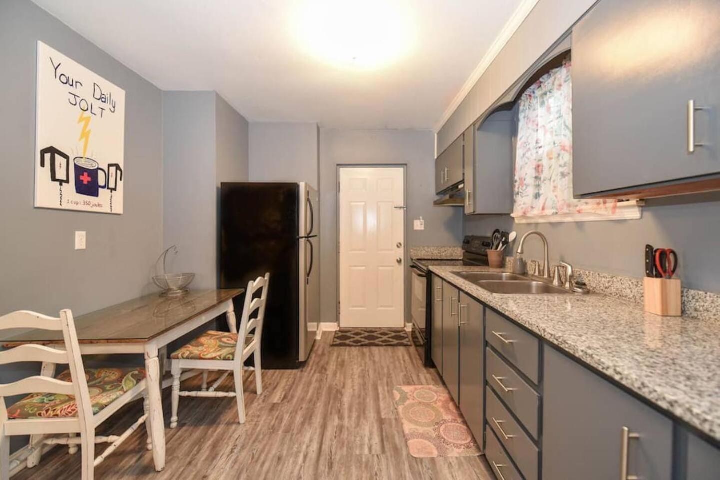 Hospital House Extended Stay In Savannah view 2