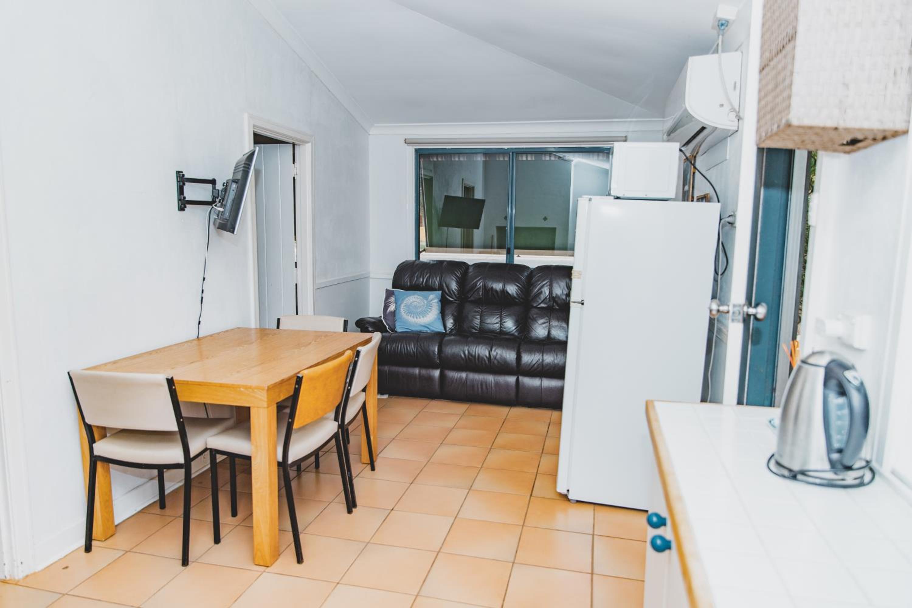 Dongara Hotel Motel