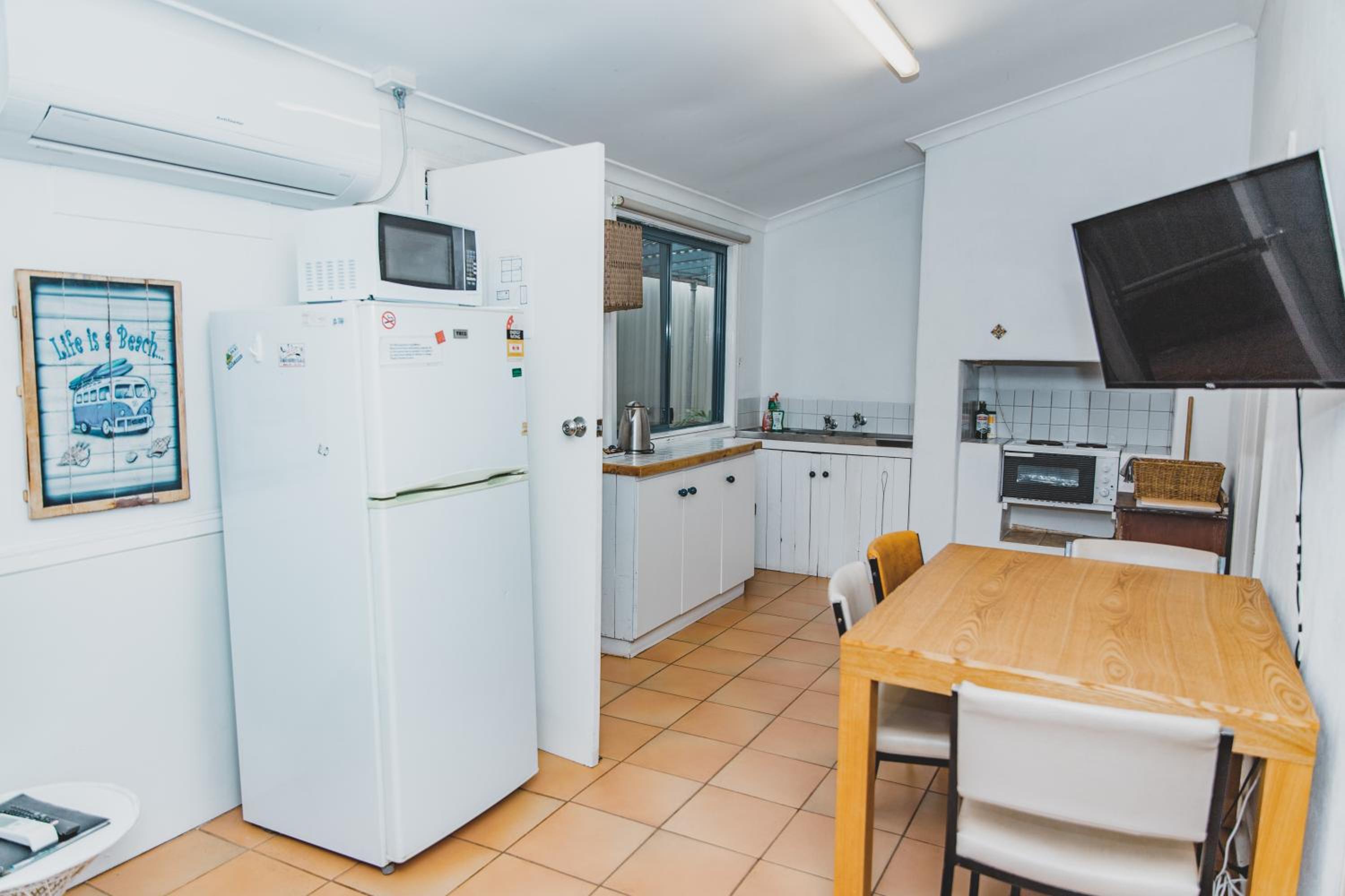 Dongara Hotel Motel