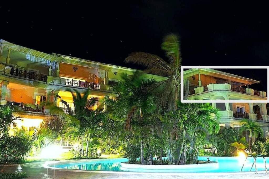 Penthouse ocean view on the beach pool WiFi view 5