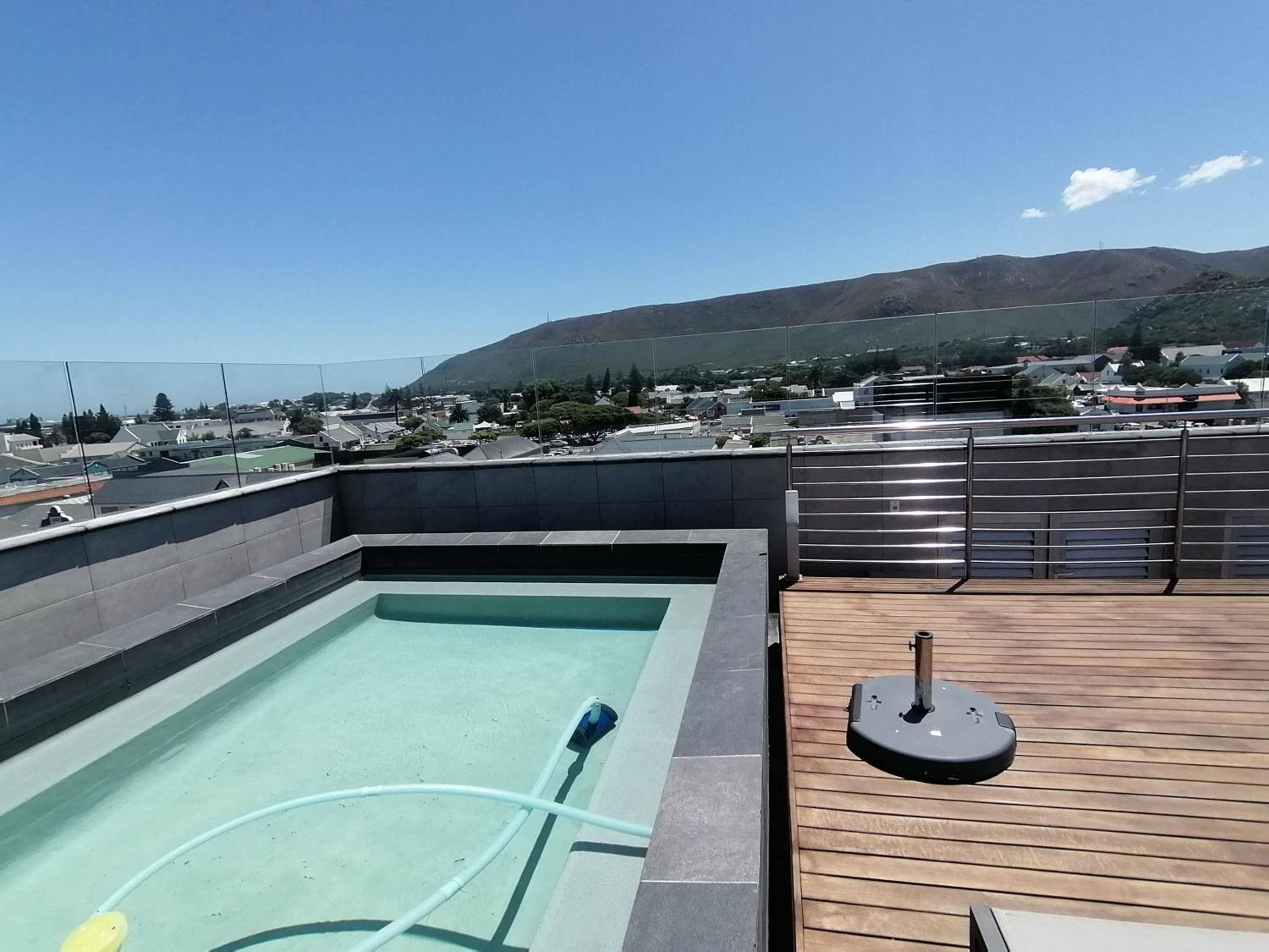 Hermanus Waterfront Apartment No.19, Hermanus, photo 5 of 27