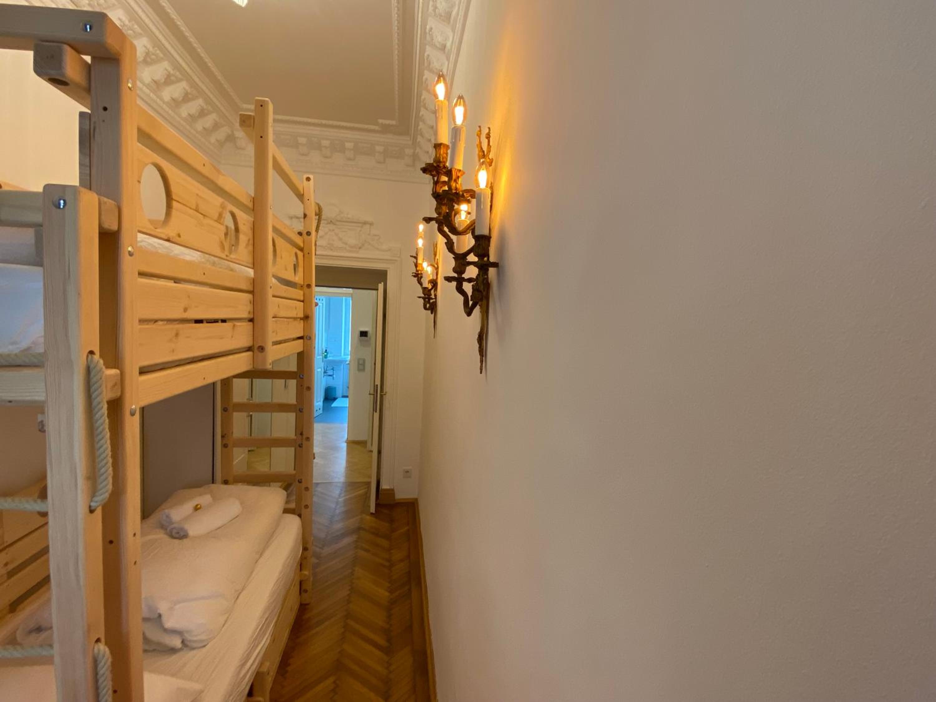7th HEAVEN Vienna Center Apartments