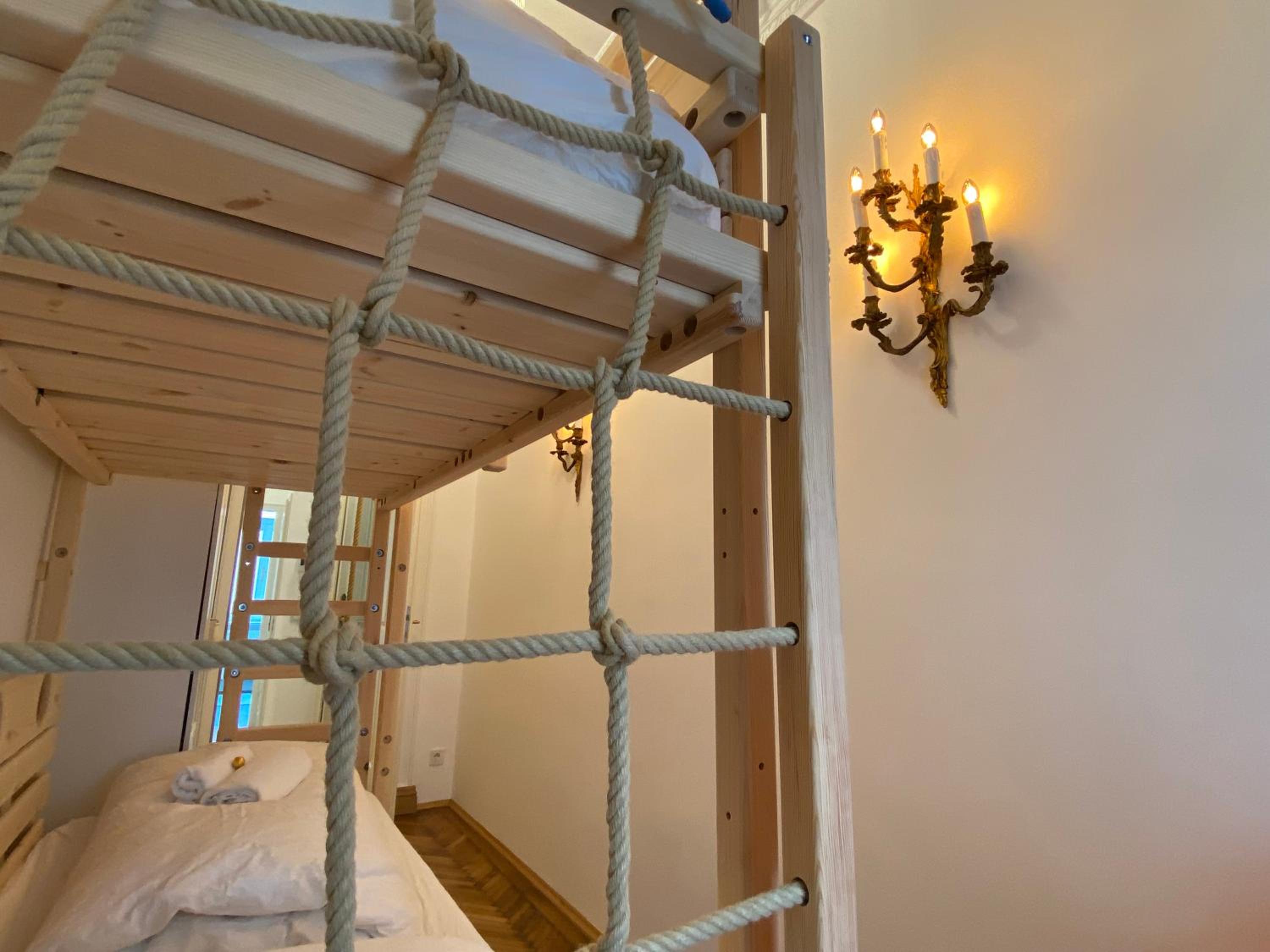 7th HEAVEN Vienna Center Apartments