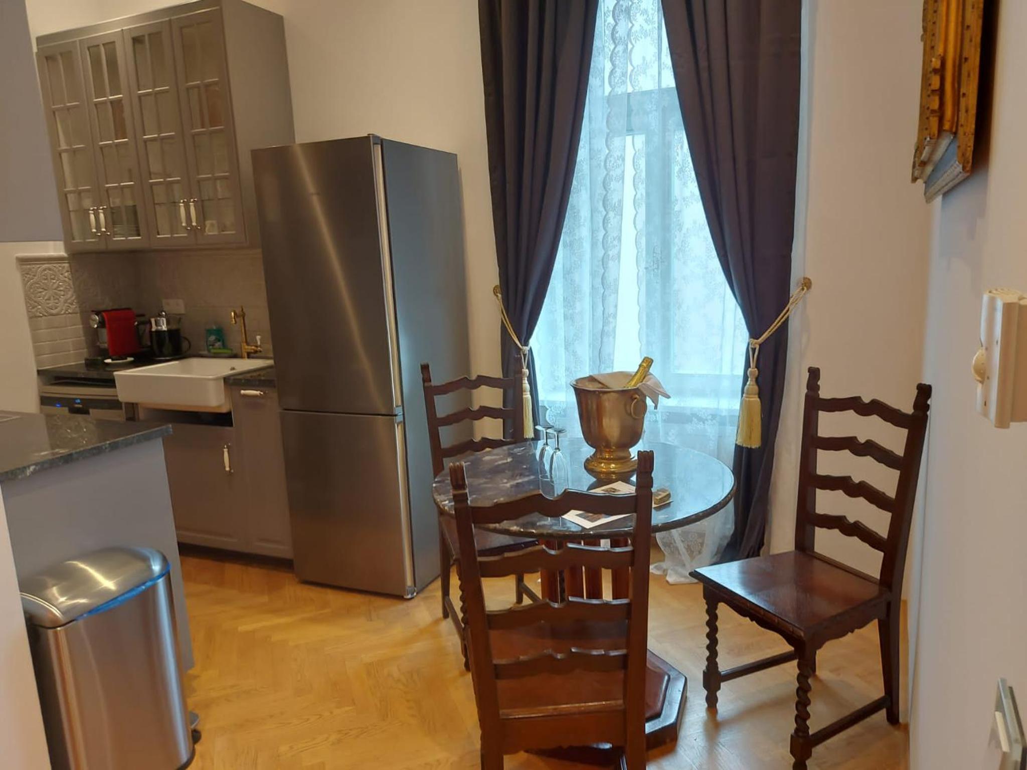 7th HEAVEN Vienna Center Apartments