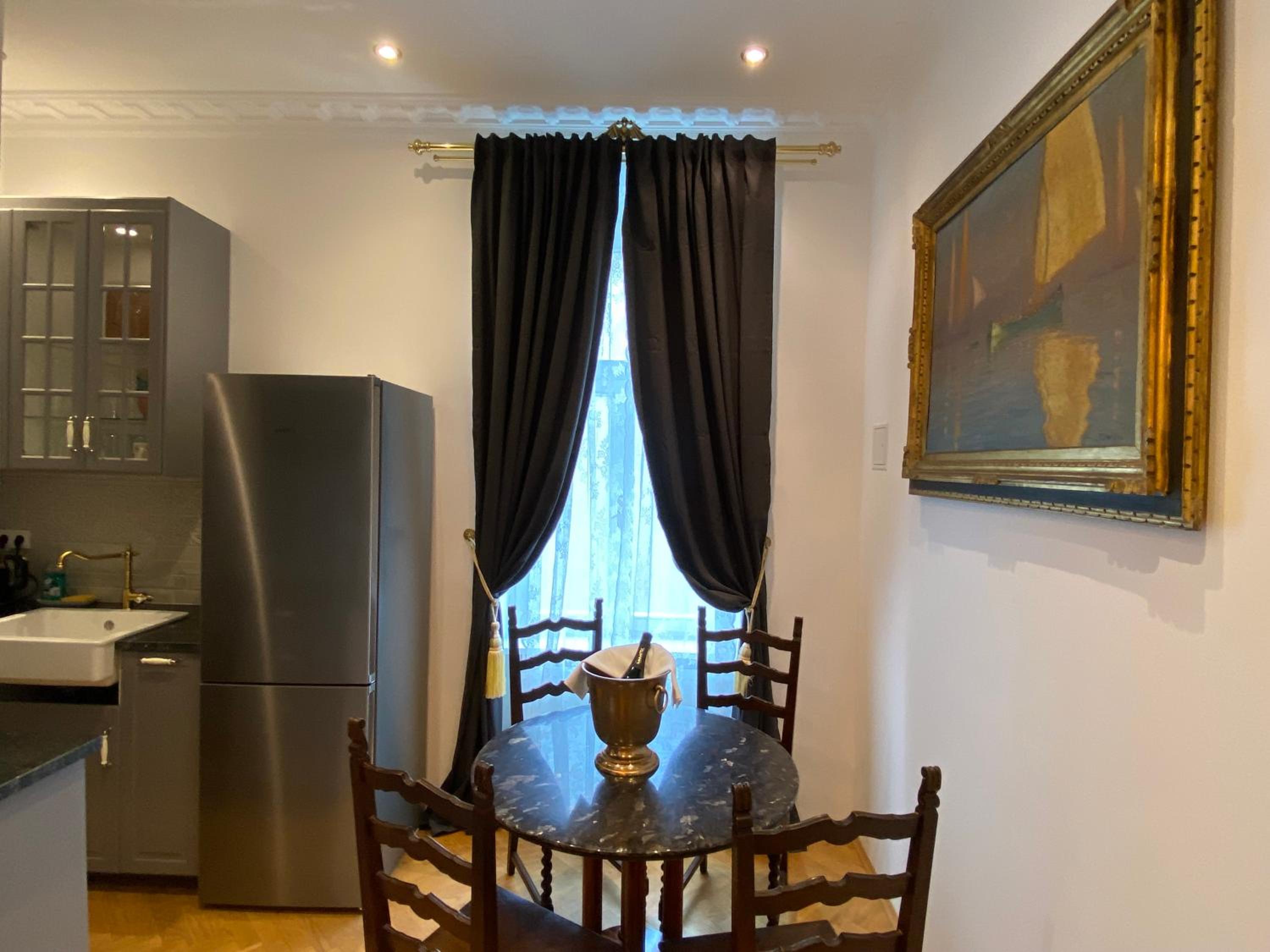 7th HEAVEN Vienna Center Apartments