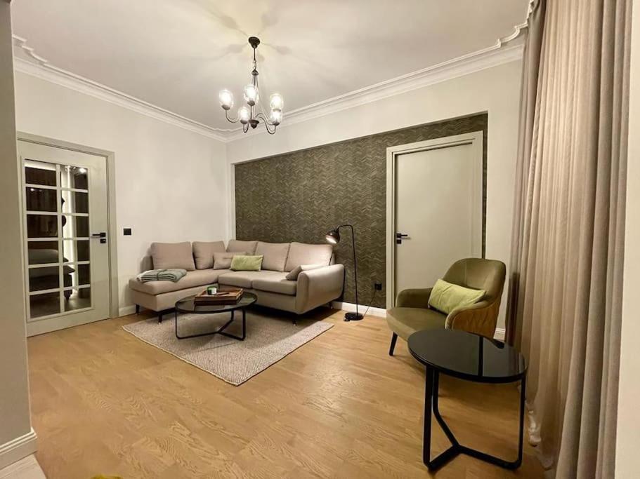Luxury 2 Bedroom Top Central Apartment
