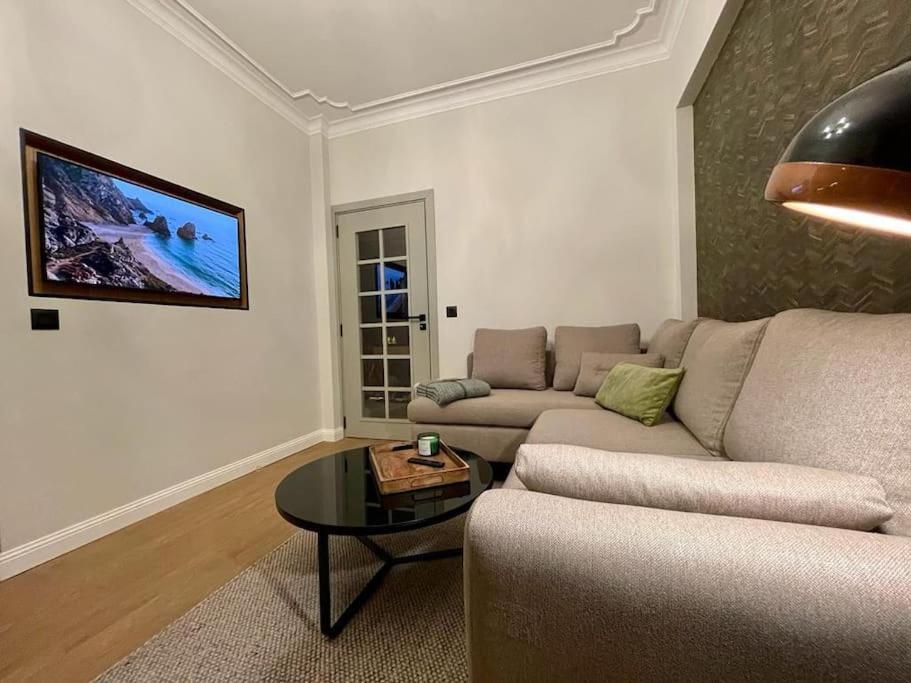 Luxury 2 Bedroom Top Central Apartment