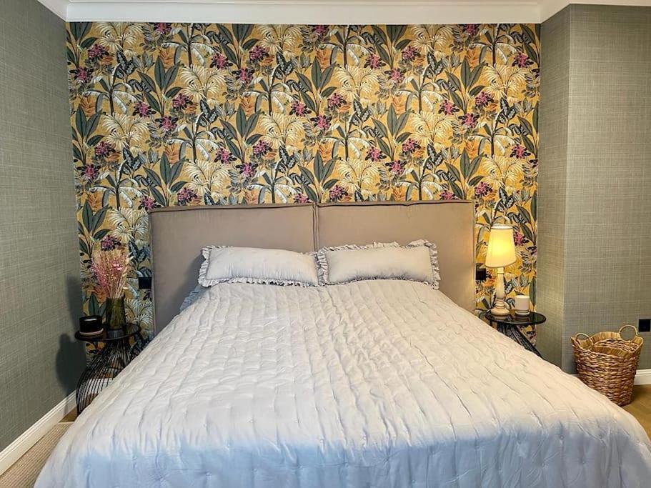 Luxury 2 Bedroom Top Central Apartment