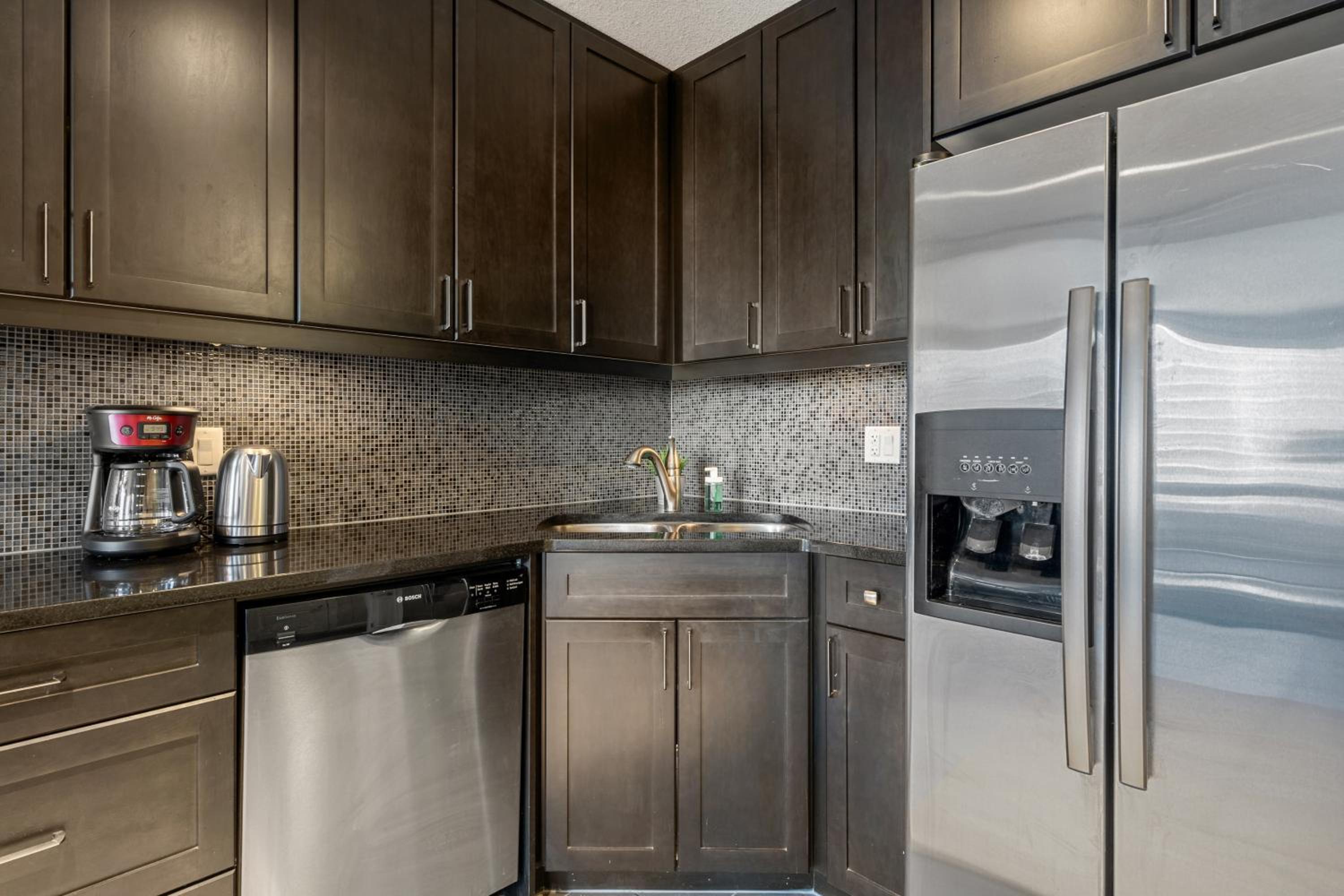 City View 1BR Downtown Calgary