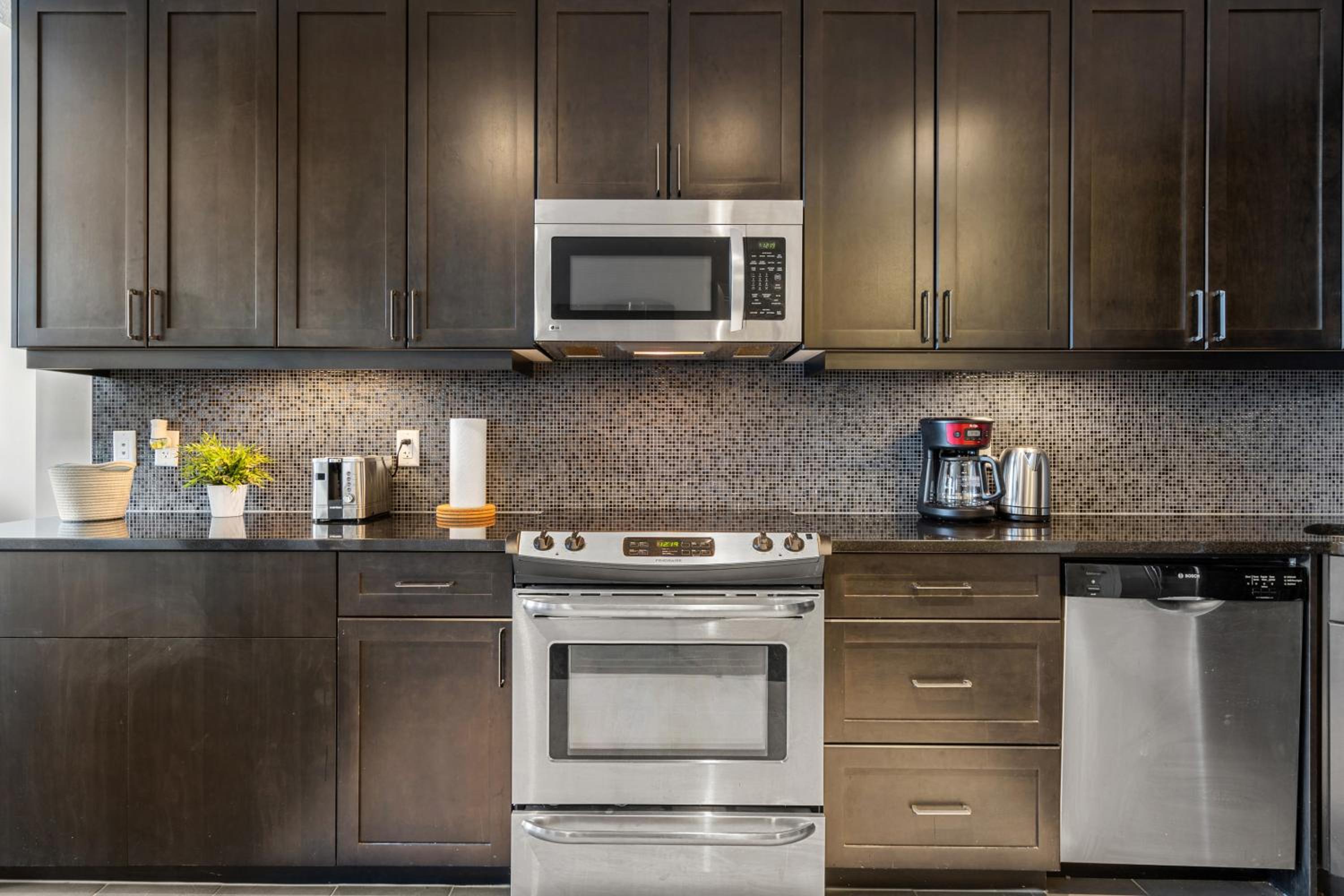 City View 1BR Downtown Calgary