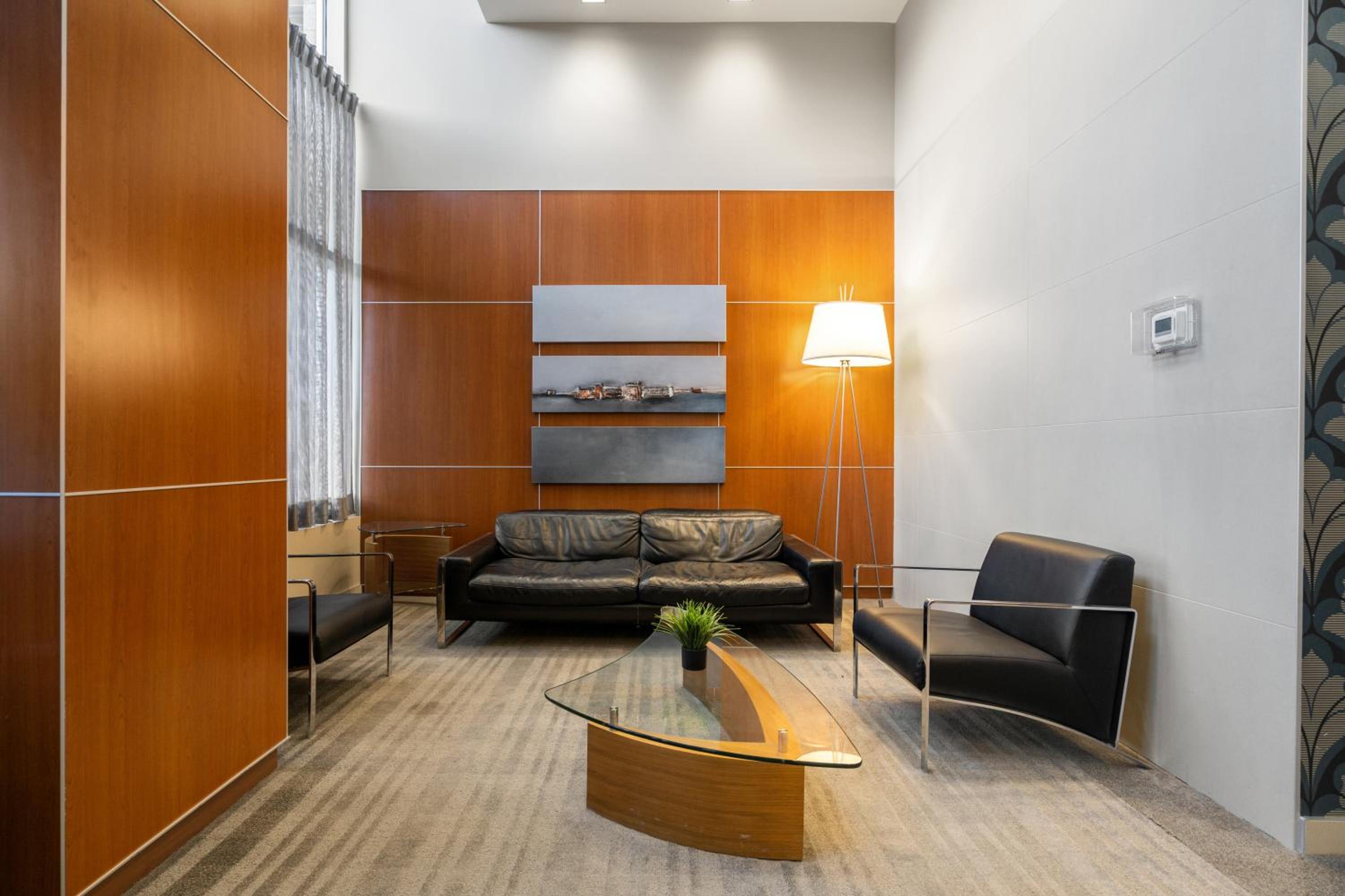 City View 1BR Downtown Calgary