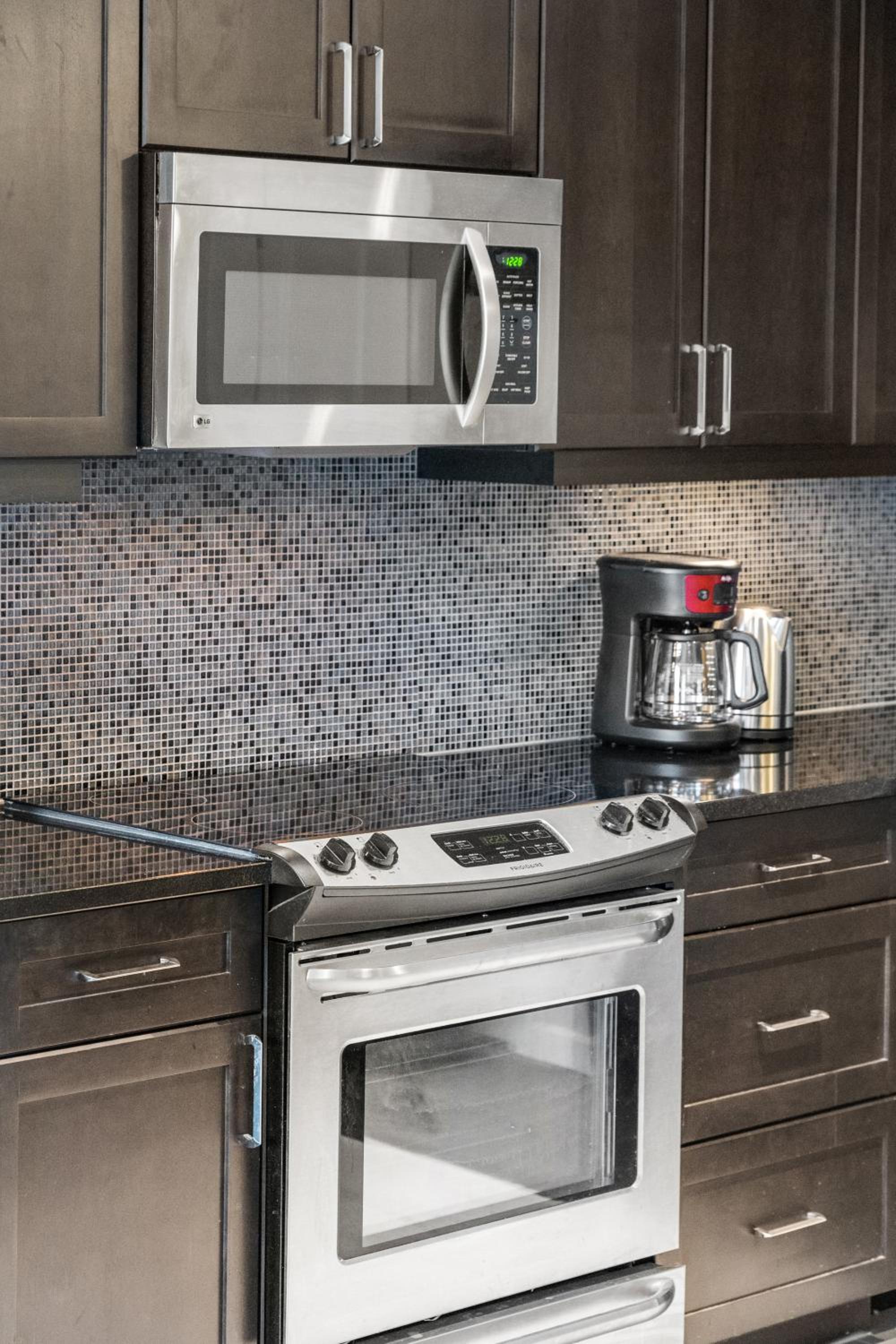City View 1BR Downtown Calgary
