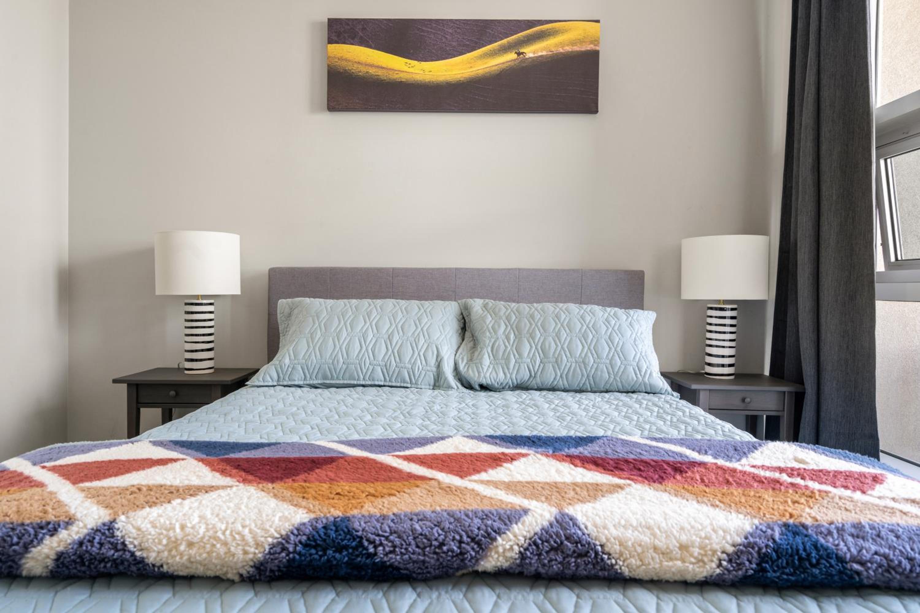 City View 1BR Downtown Calgary