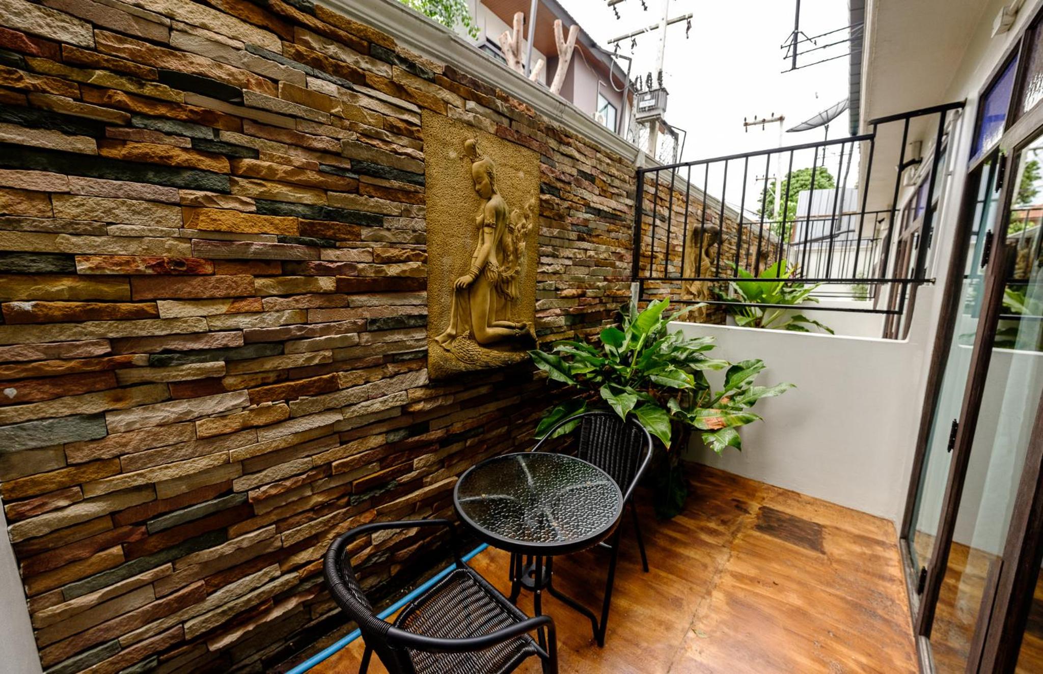 Sathu Hotel