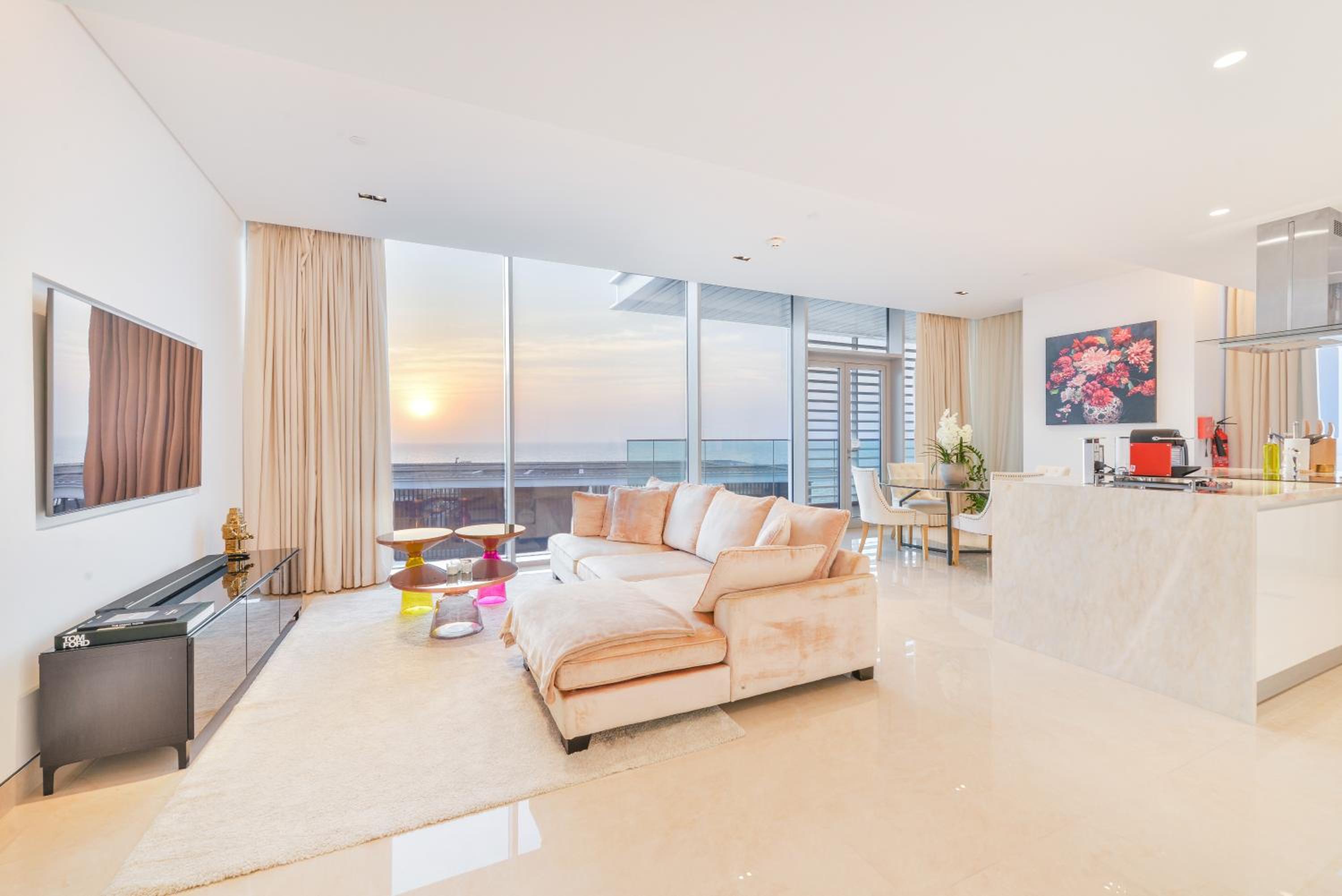 Posh 2 BR Oceanfront Apt in the Heart of Bluewaters Island