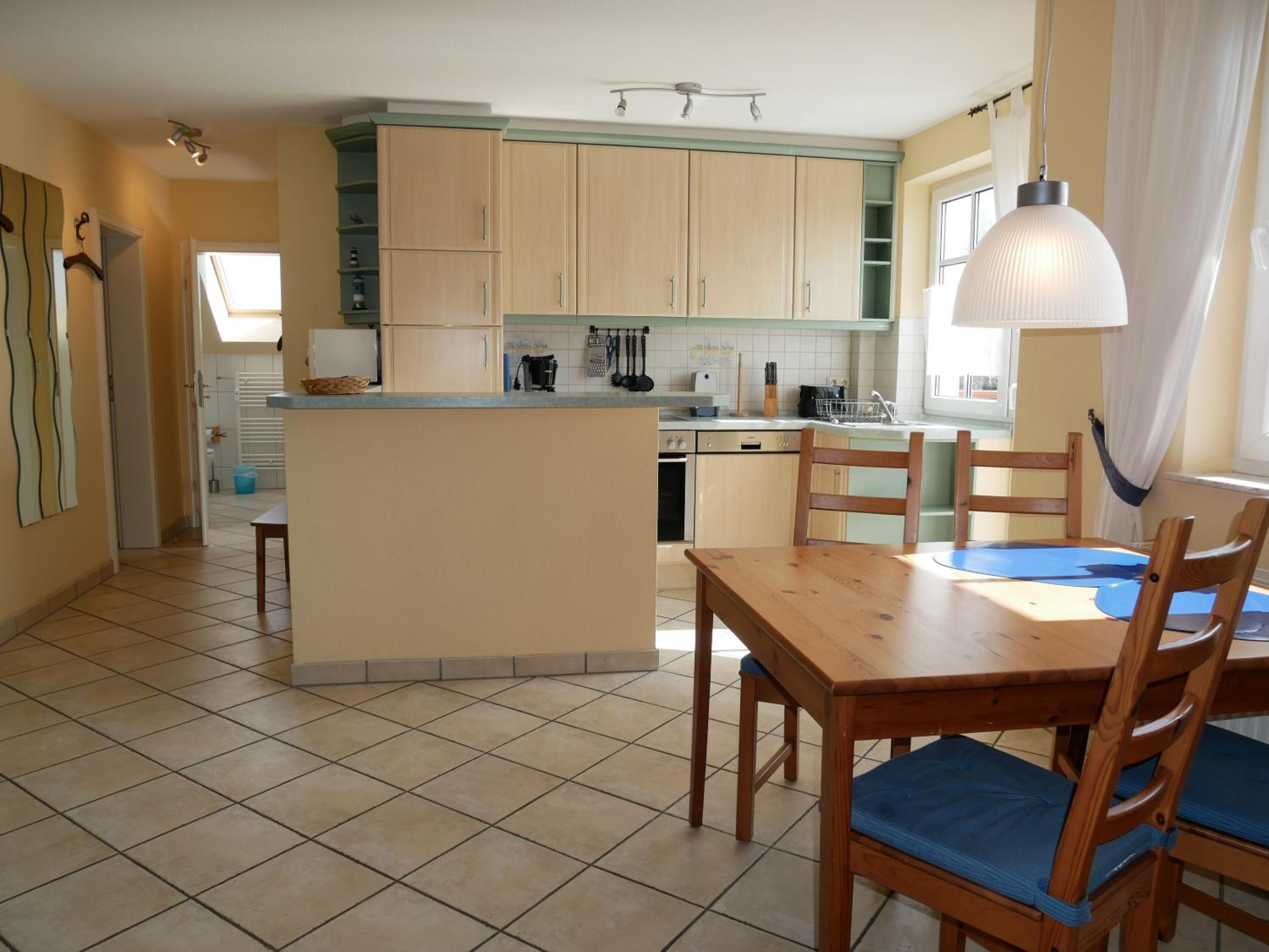 Bernsteinhaus, 850m zum Strand, mit Balkon, WLAN