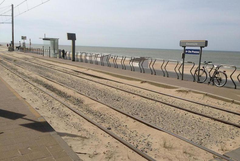 Caravan Aan Zee Arnani