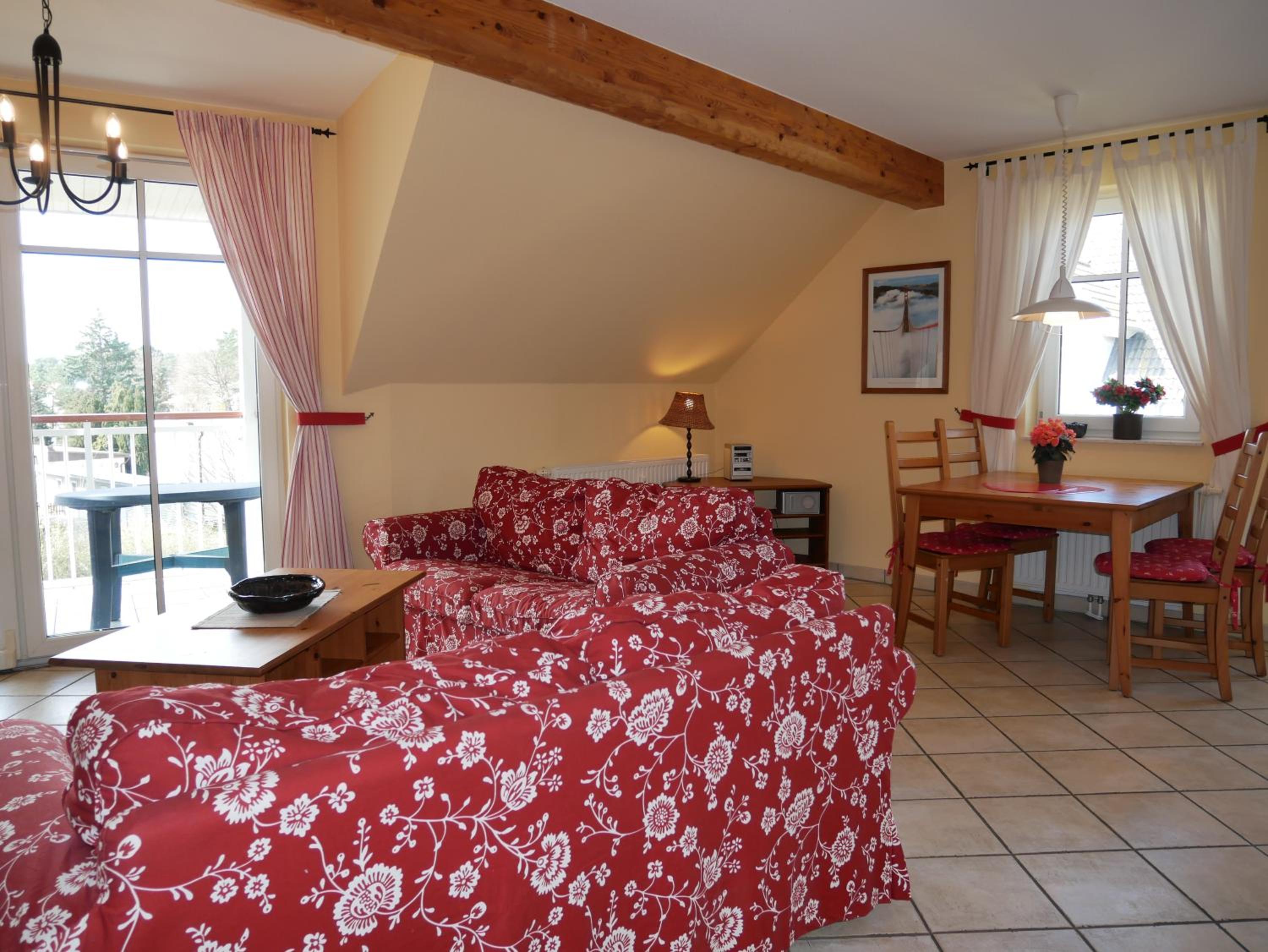 Bernsteinhaus, 850m zum Strand, mit Balkon, WLAN