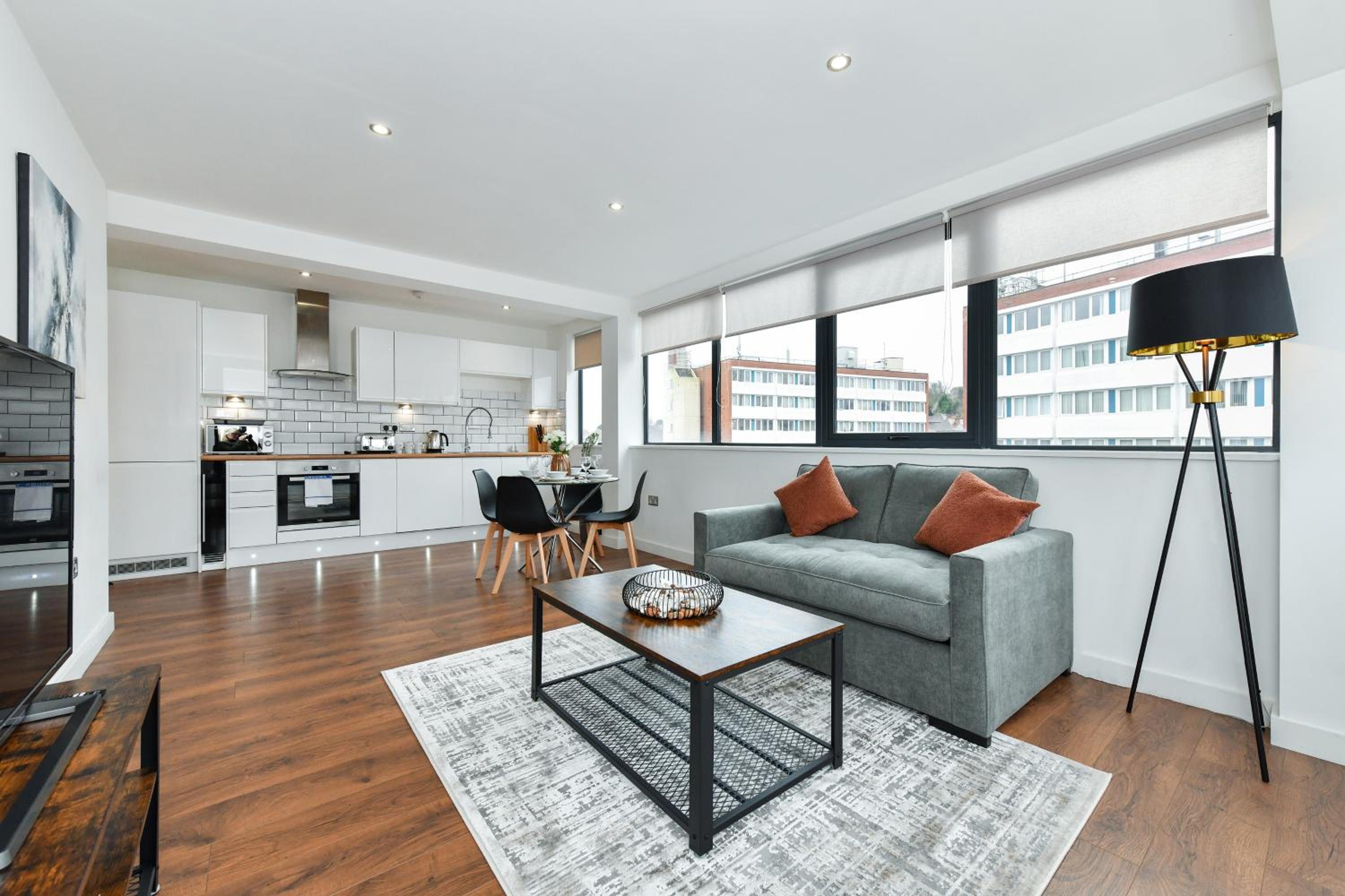 Carlton Heights - A beautiful, inviting and modern 2 bedroom apartment, perfect for corporate stays and leisure view 2