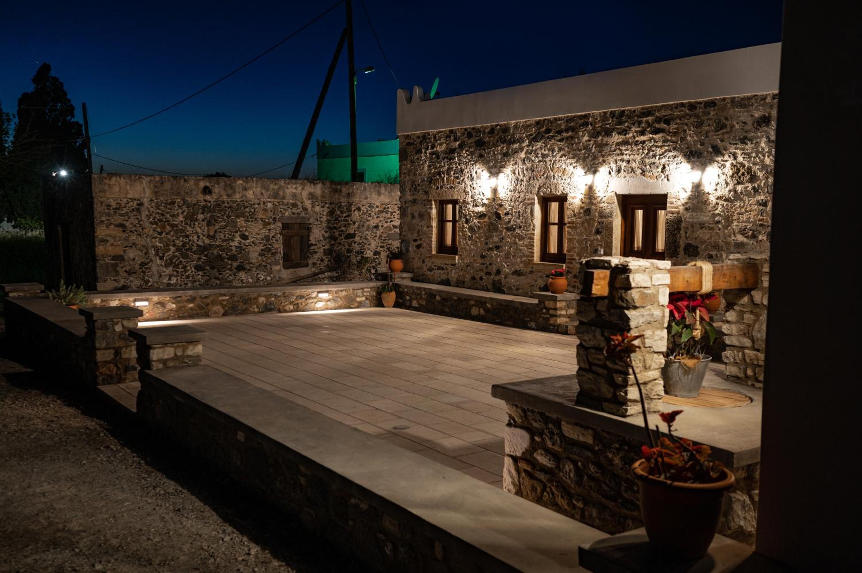Paradisi Stone House