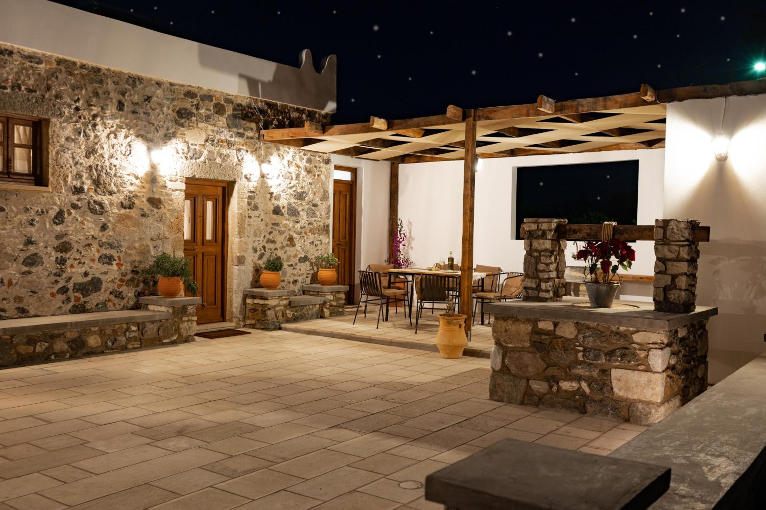 Paradisi Stone House